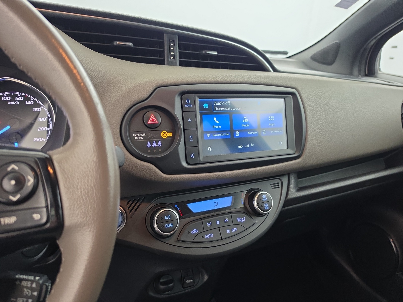 Vente en ligne Toyota Yaris Yaris Hybride 100h au prix de 14 890 €