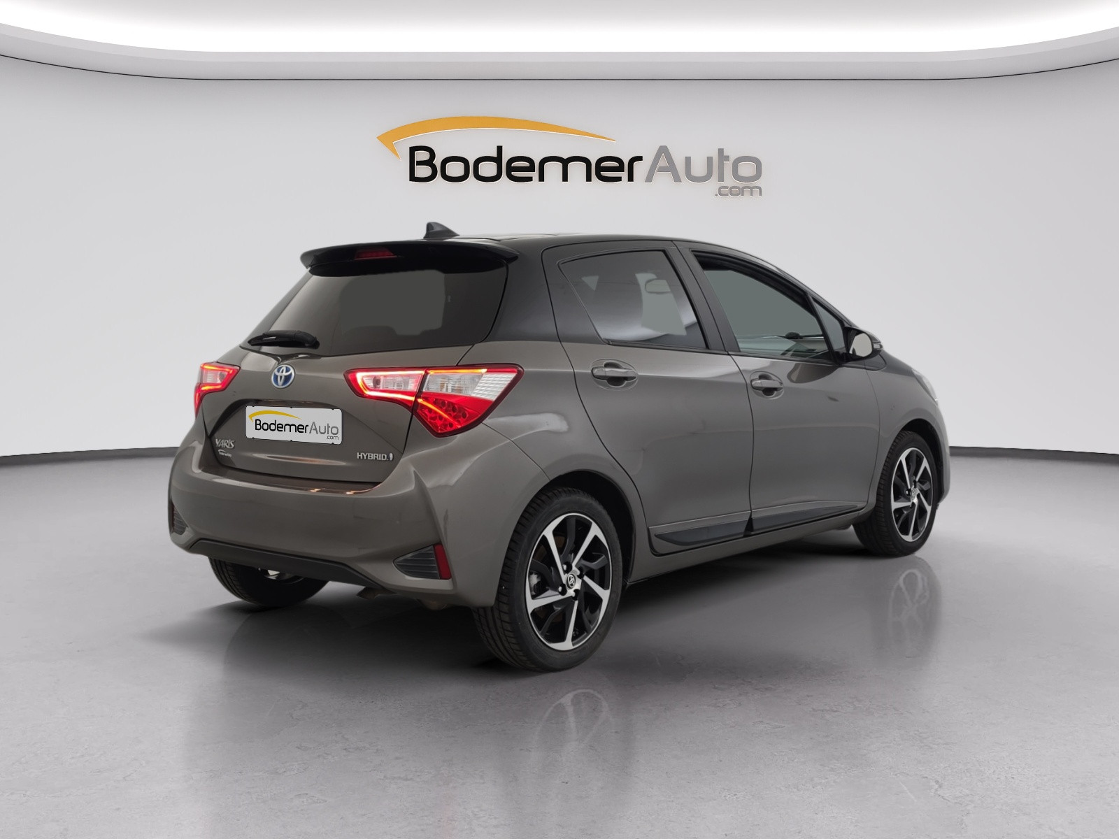 Vente en ligne Toyota Yaris Yaris Hybride 100h au prix de 14 890 €