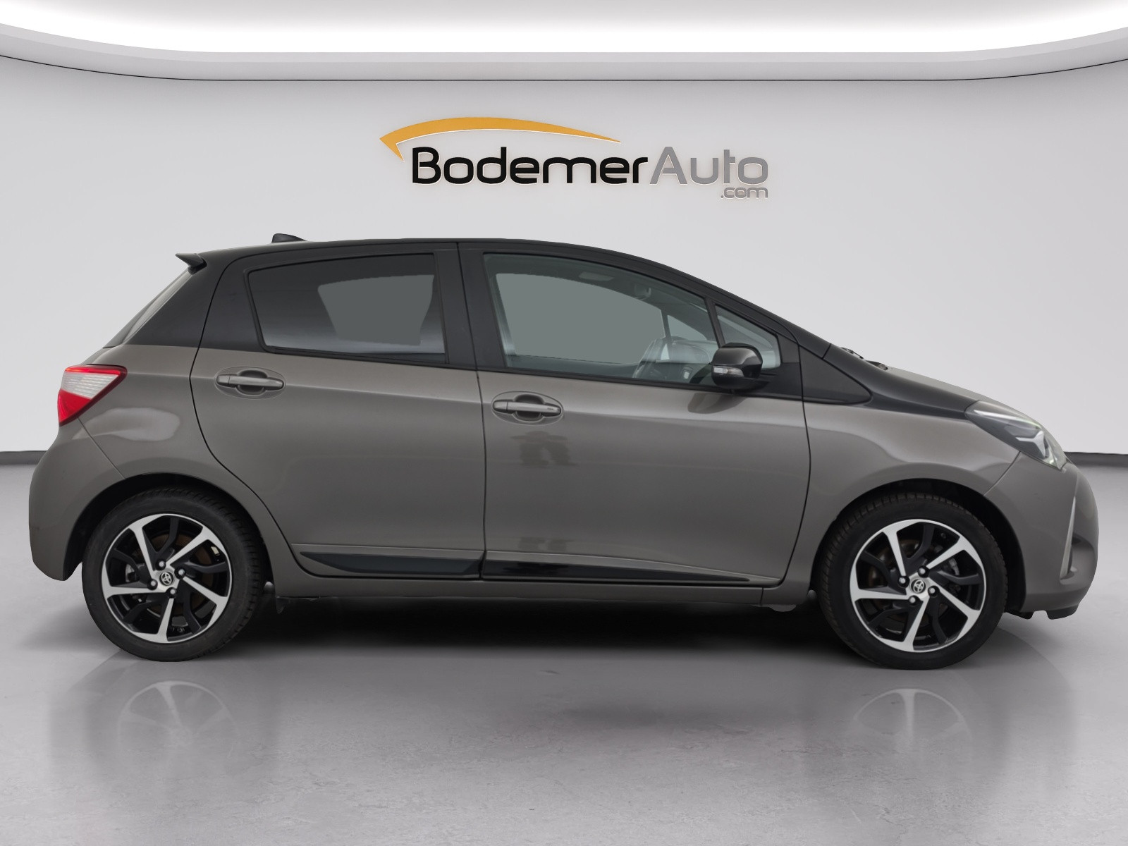 Vente en ligne Toyota Yaris Yaris Hybride 100h au prix de 14 890 €