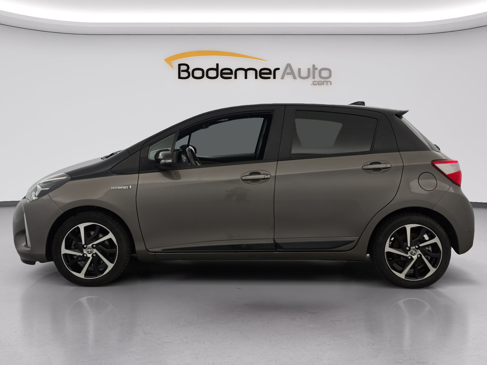 Vente en ligne Toyota Yaris Yaris Hybride 100h au prix de 14 890 €