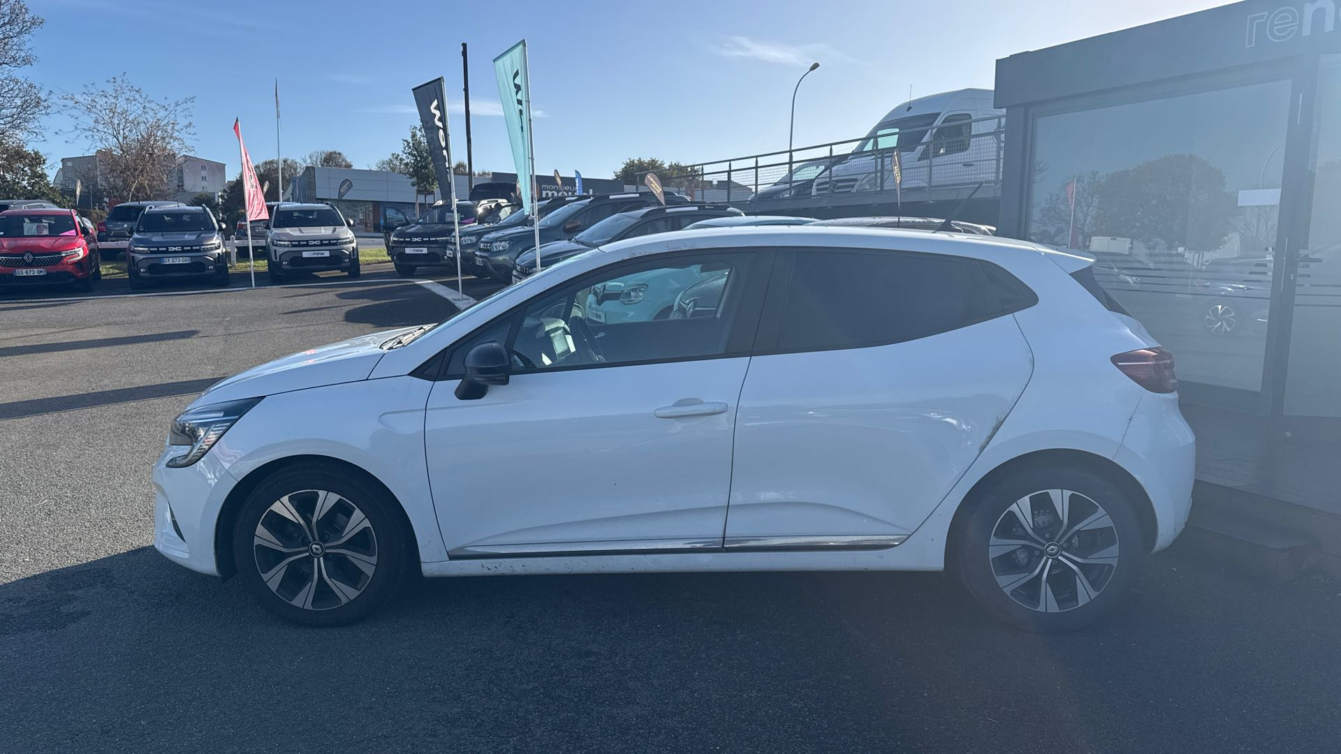 Vente en ligne Renault Clio 5 Clio TCe 90 au prix de 13 990 €