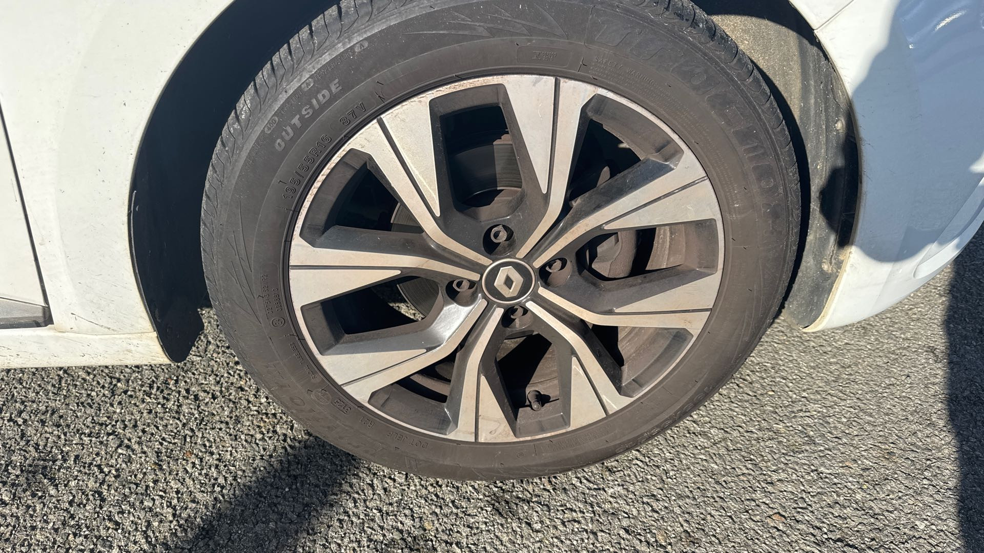 Vente en ligne Renault Clio 5 Clio TCe 90 au prix de 13 990 €