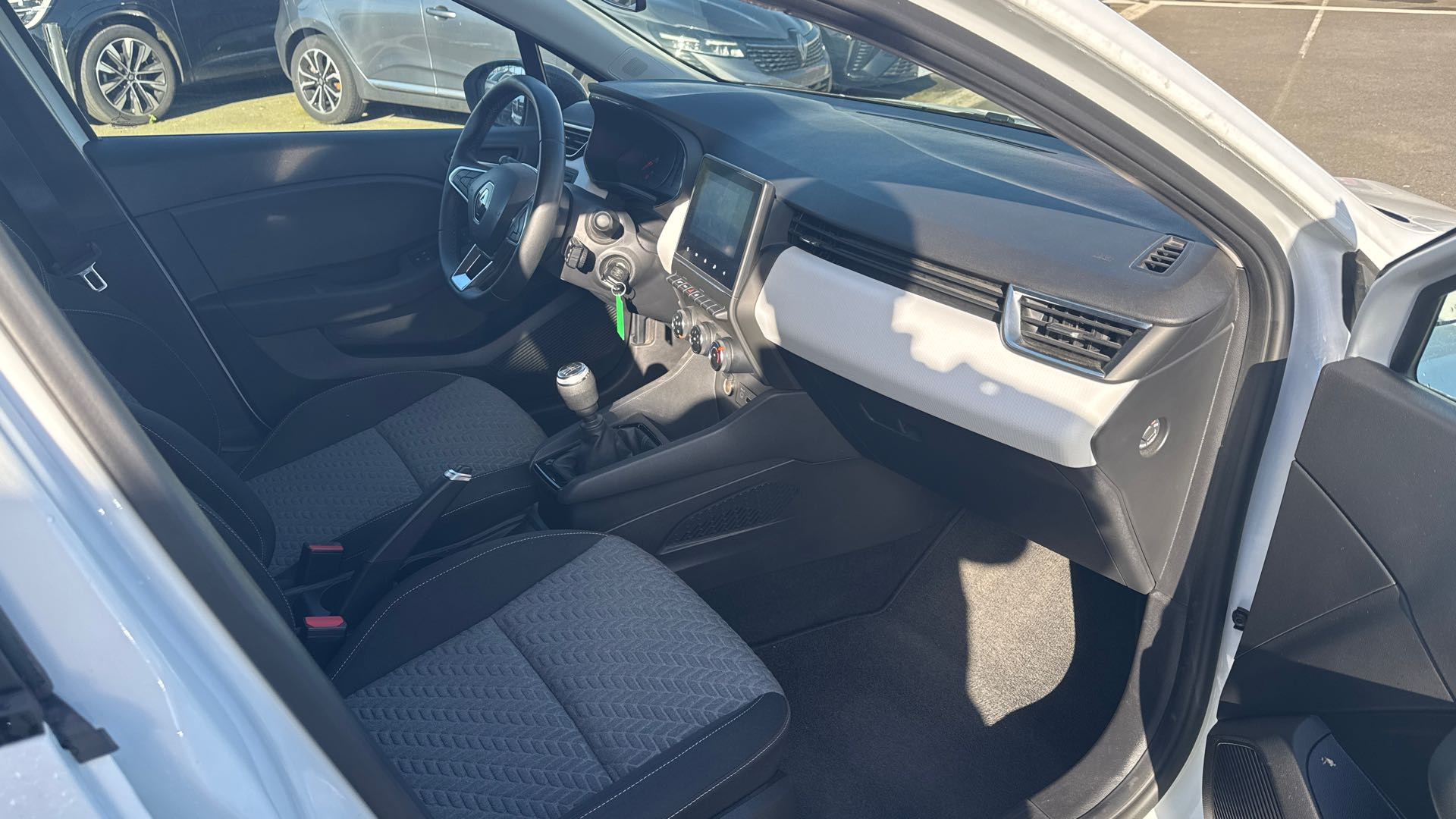 Vente en ligne Renault Clio 5 Clio TCe 90 au prix de 13 990 €
