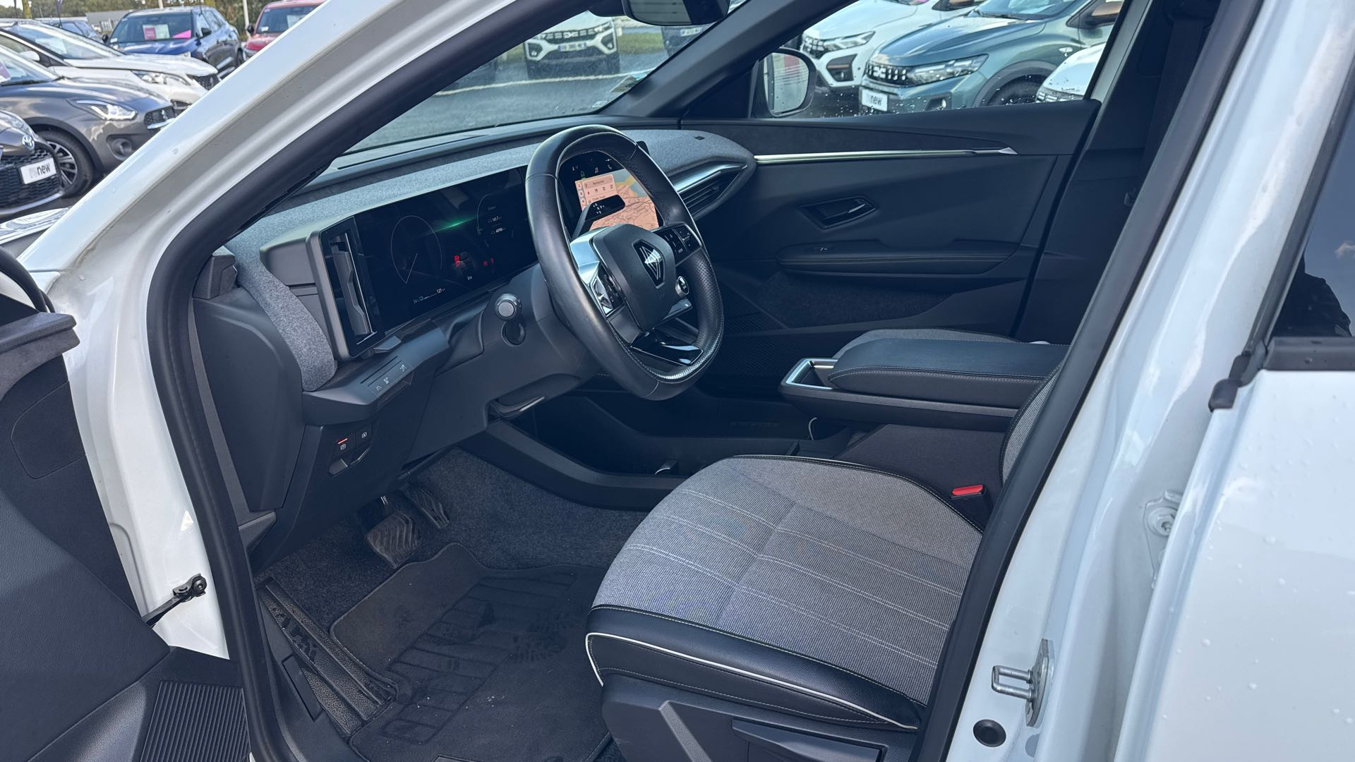 Vente en ligne Renault Megane E-Tech  EV60 220 ch super charge au prix de 26 990 €