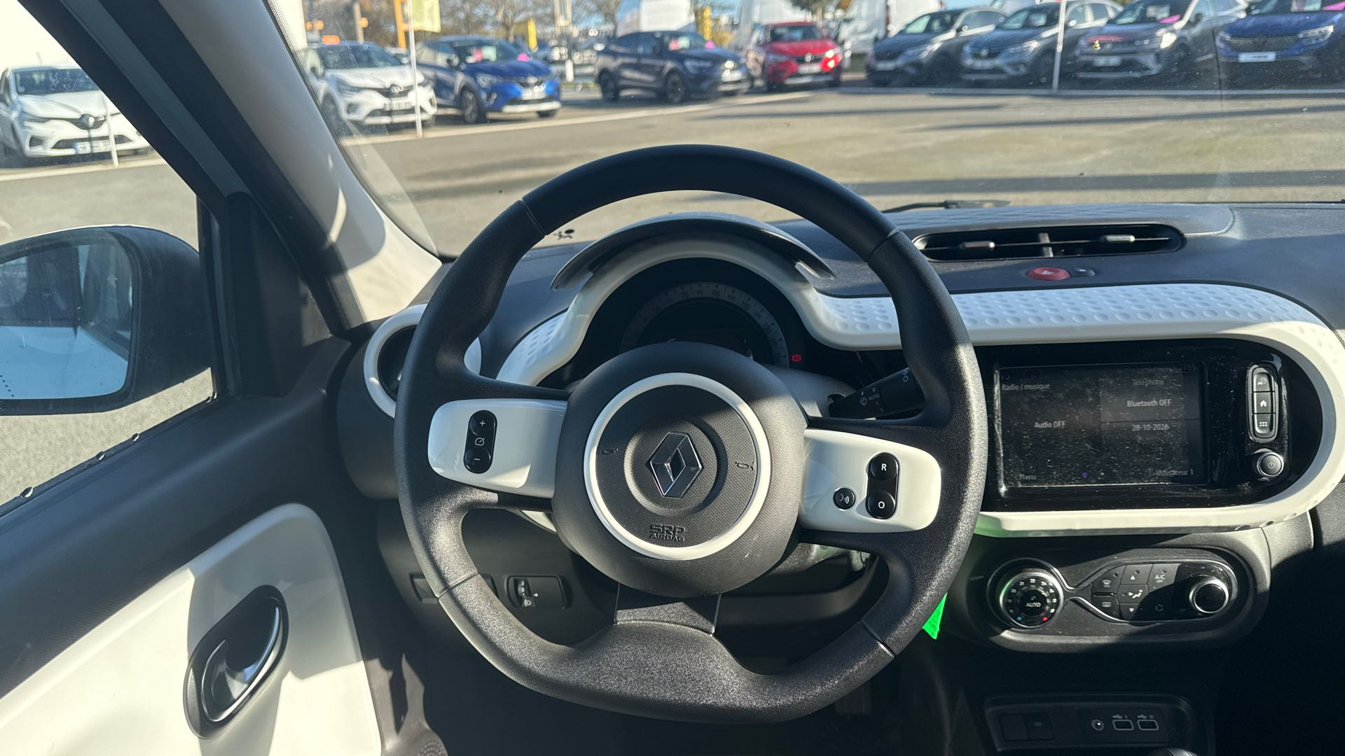 Vente en ligne Renault Twingo Electrique Twingo III E-Tech au prix de 13 990 €