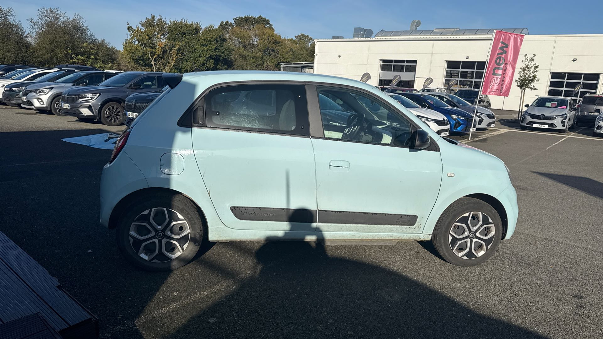 Vente en ligne Renault Twingo Electrique Twingo III E-Tech au prix de 13 990 €