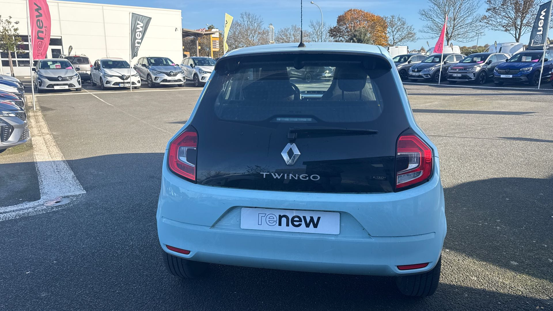 Vente en ligne Renault Twingo Electrique Twingo III E-Tech au prix de 13 990 €
