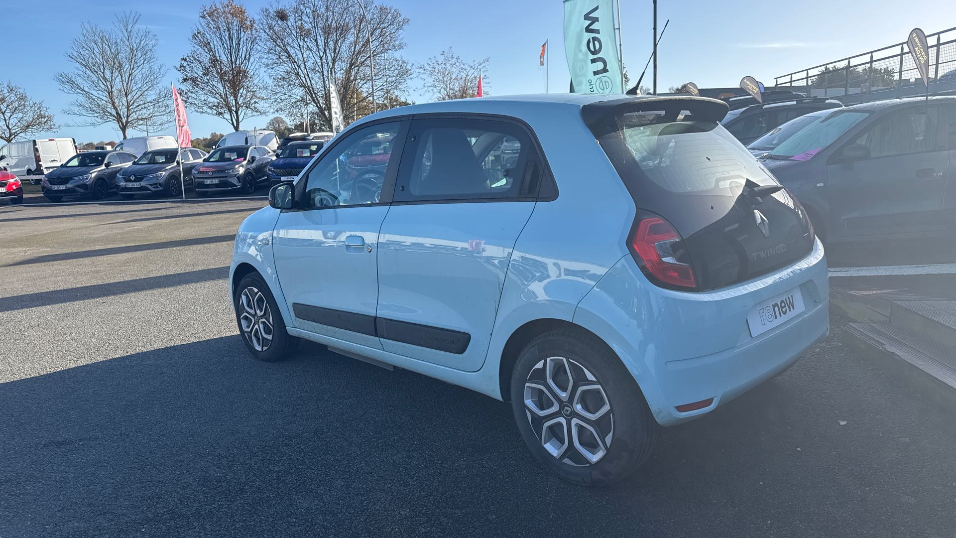 Vente en ligne Renault Twingo Electrique Twingo III E-Tech au prix de 13 990 €
