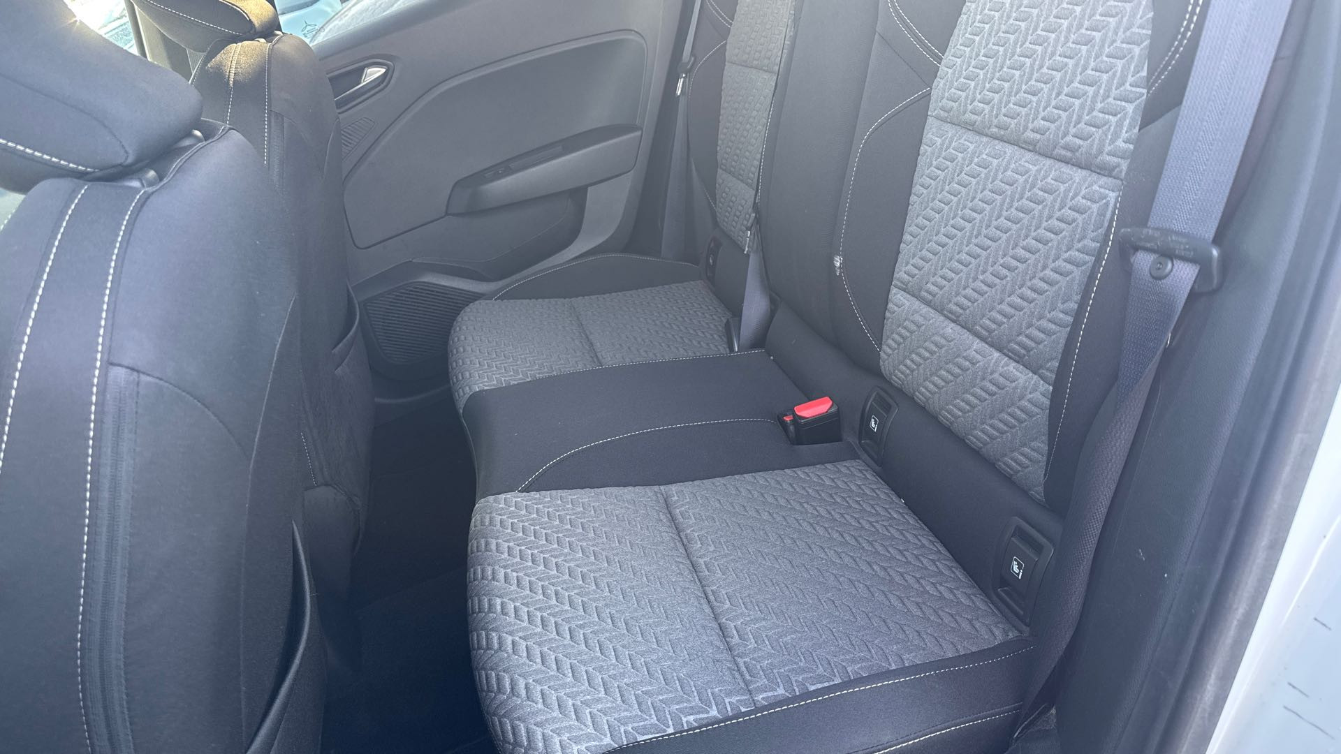 Vente en ligne Renault Clio 5 Clio TCe 90 au prix de 13 990 €