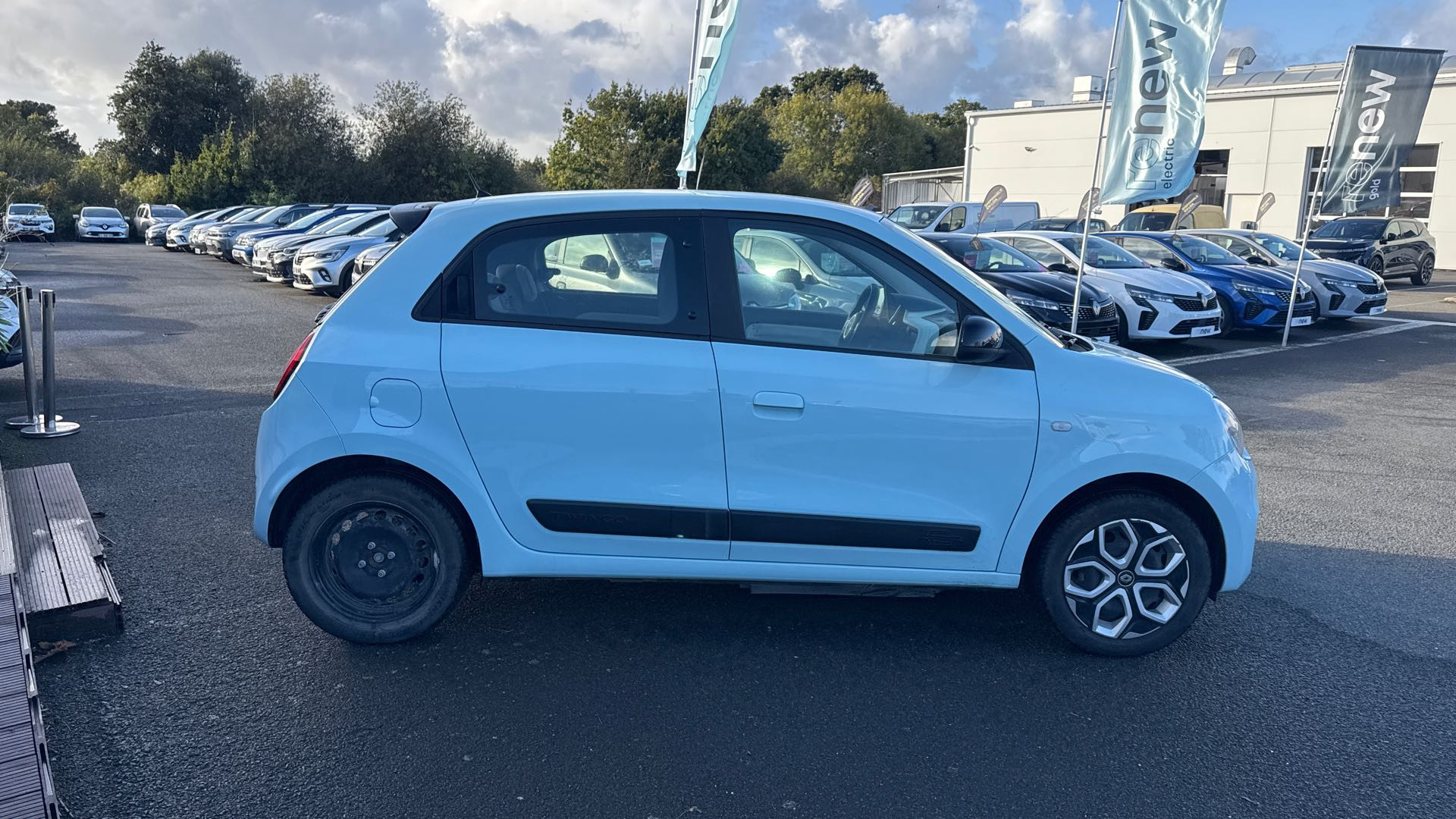 Vente en ligne Renault Twingo Electrique Twingo III E-Tech au prix de 13 990 €