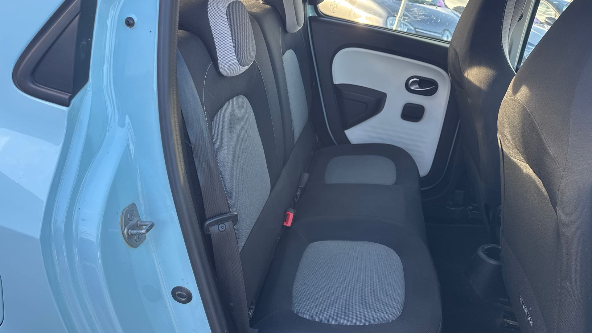 Vente en ligne Renault Twingo Electrique Twingo III E-Tech au prix de 13 990 €