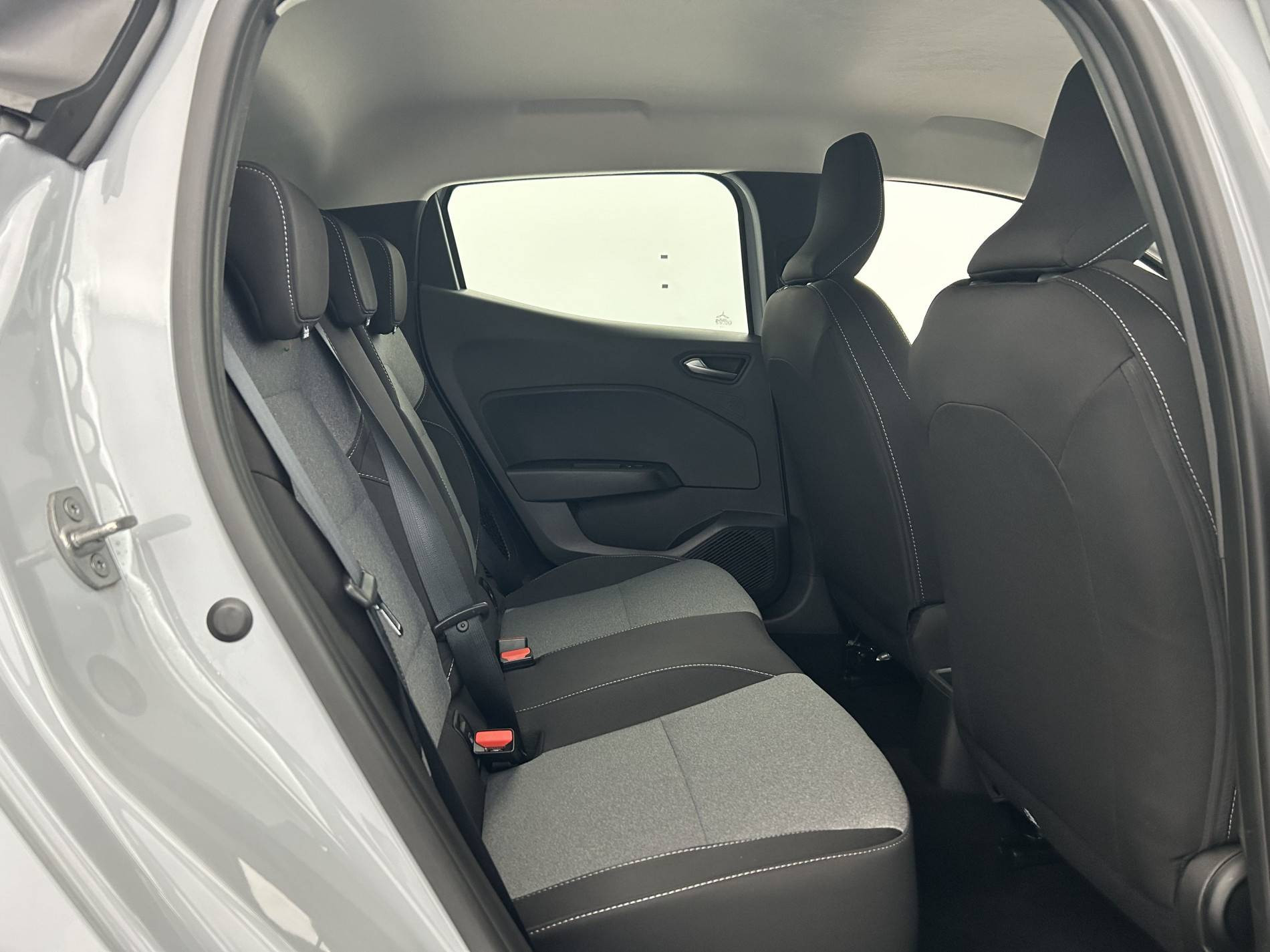 Vente en ligne Renault Clio 5 Clio E-Tech full hybrid 145 ch GSR2 au prix de 17 890 €