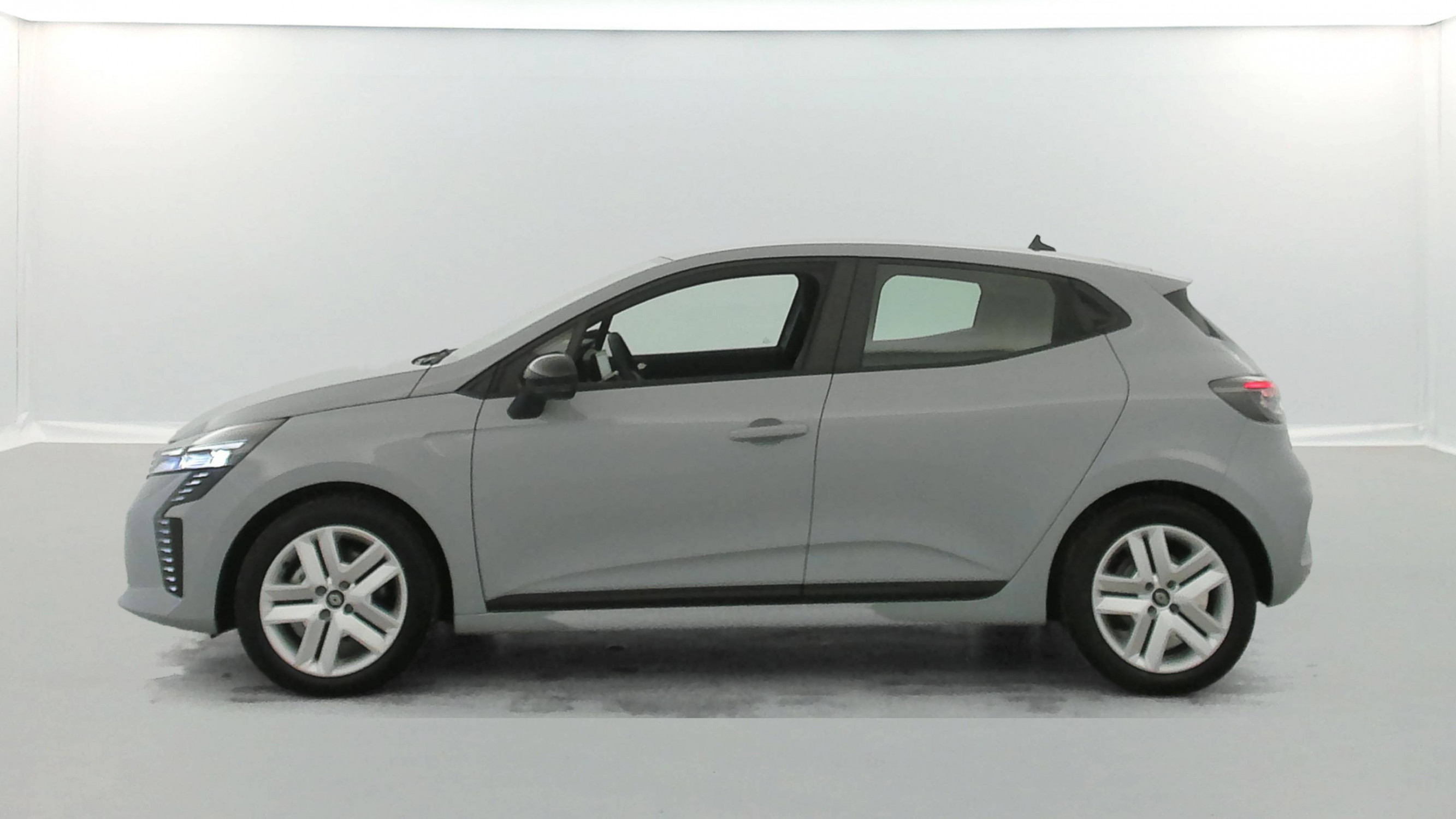 Vente en ligne Renault Clio 5 Clio E-Tech full hybrid 145 ch GSR2 au prix de 17 890 €