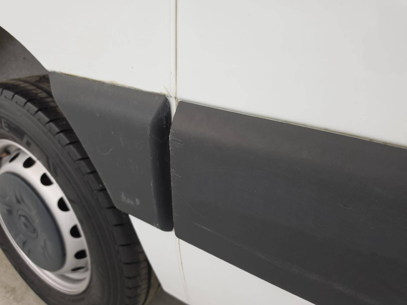 Vente en ligne Renault Master Fourgon MASTER FGN TRAC F3500 L3H3 BLUE DCI 135 au prix de 22 790 €