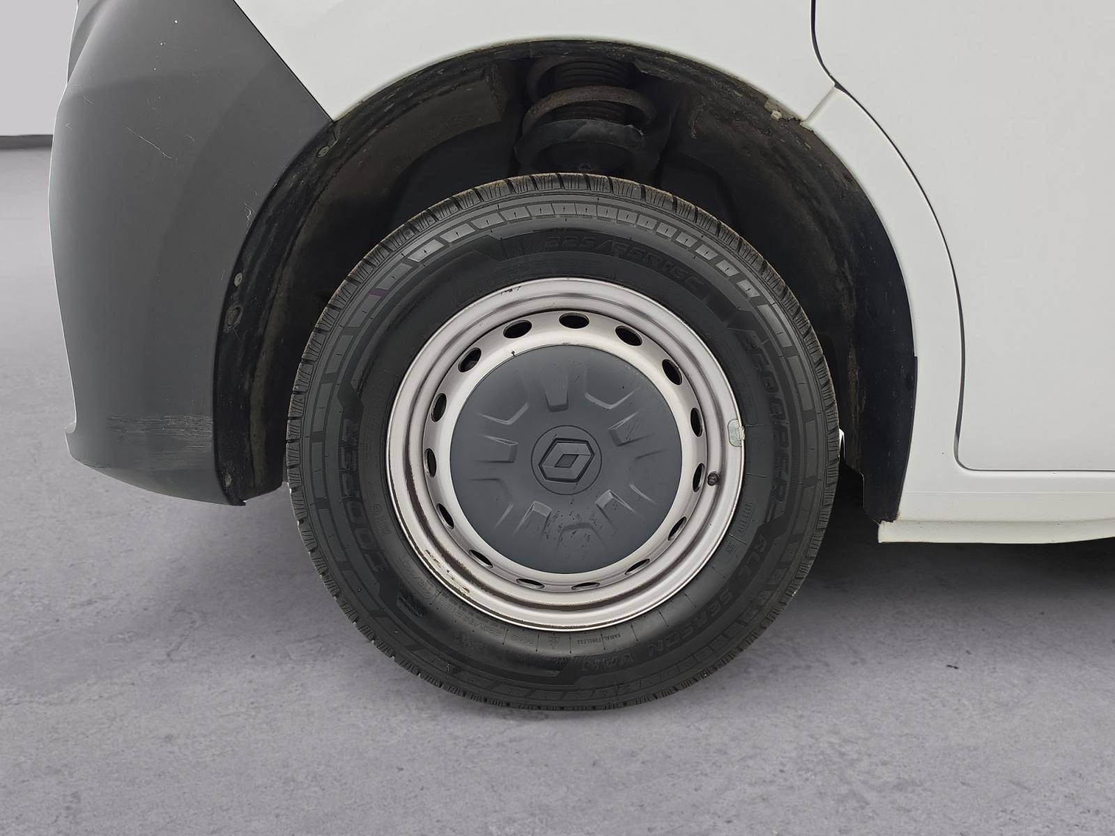 Vente en ligne Renault Master Fourgon MASTER FGN TRAC F3500 L3H3 BLUE DCI 135 au prix de 22 790 €