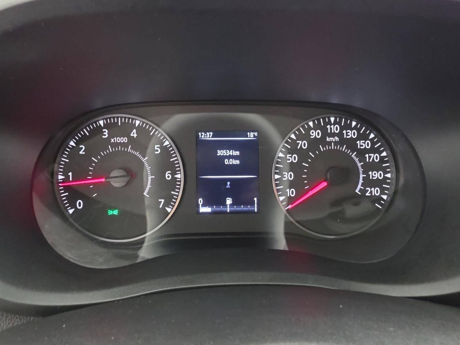 Vente en ligne Renault Master Fourgon MASTER FGN TRAC F3500 L3H3 BLUE DCI 135 au prix de 22 790 €