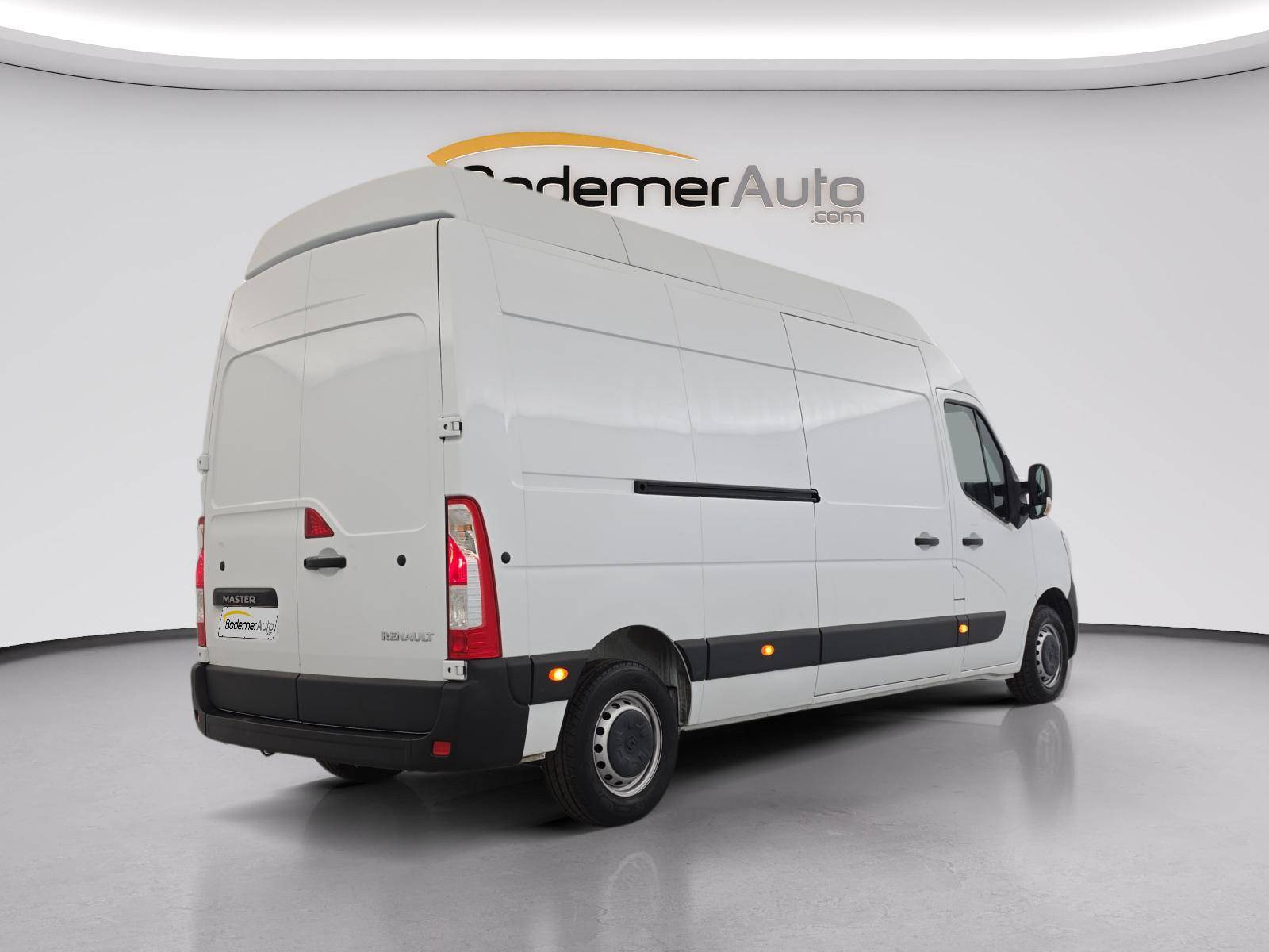 Vente en ligne Renault Master Fourgon MASTER FGN TRAC F3500 L3H3 BLUE DCI 135 au prix de 22 790 €