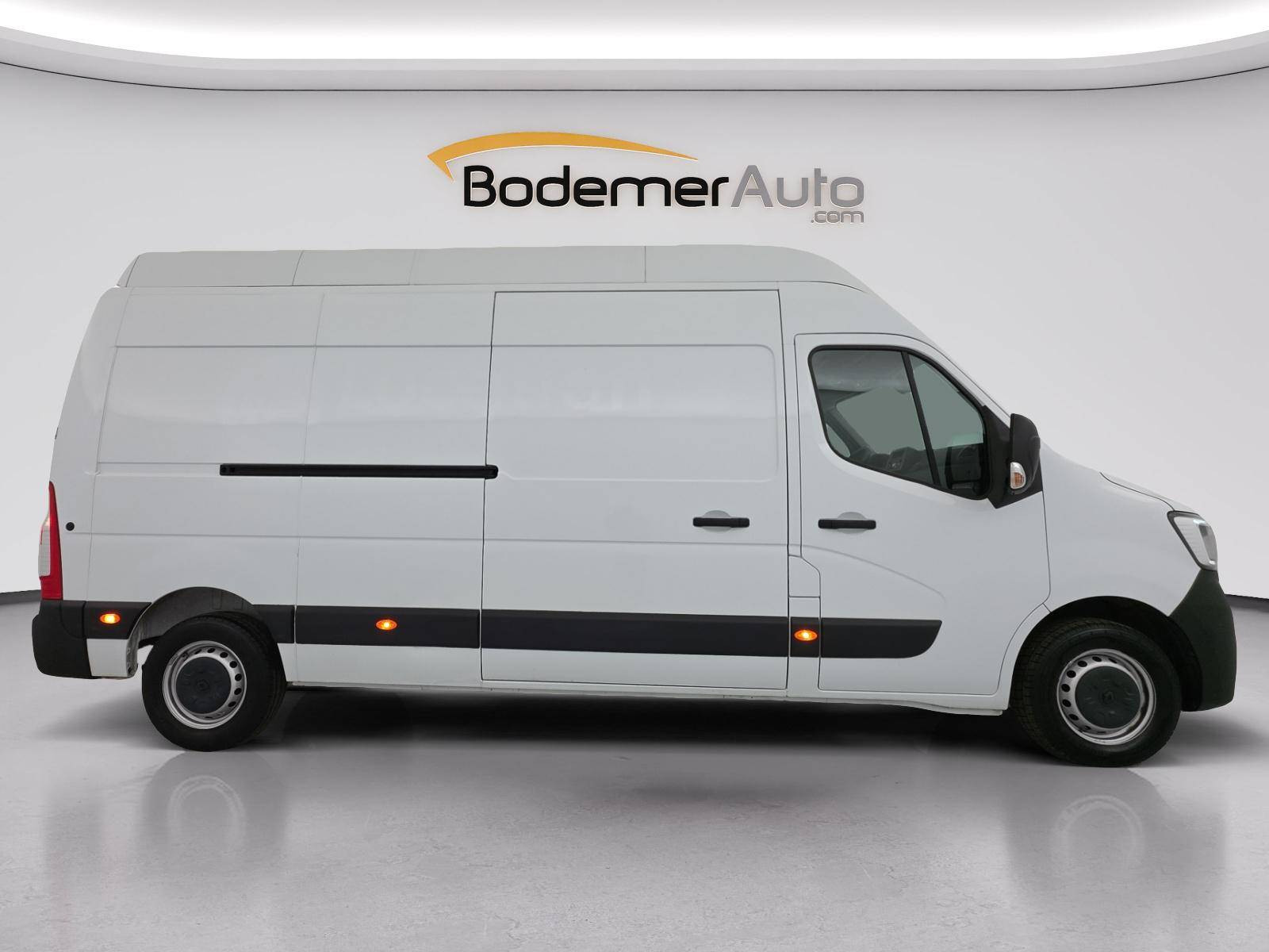 Vente en ligne Renault Master Fourgon MASTER FGN TRAC F3500 L3H3 BLUE DCI 135 au prix de 22 790 €