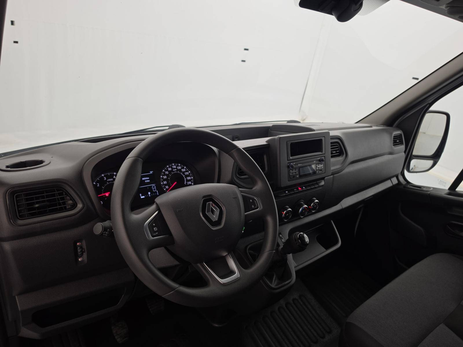 Vente en ligne Renault Master Fourgon MASTER FGN TRAC F3500 L3H3 BLUE DCI 135 au prix de 22 790 €