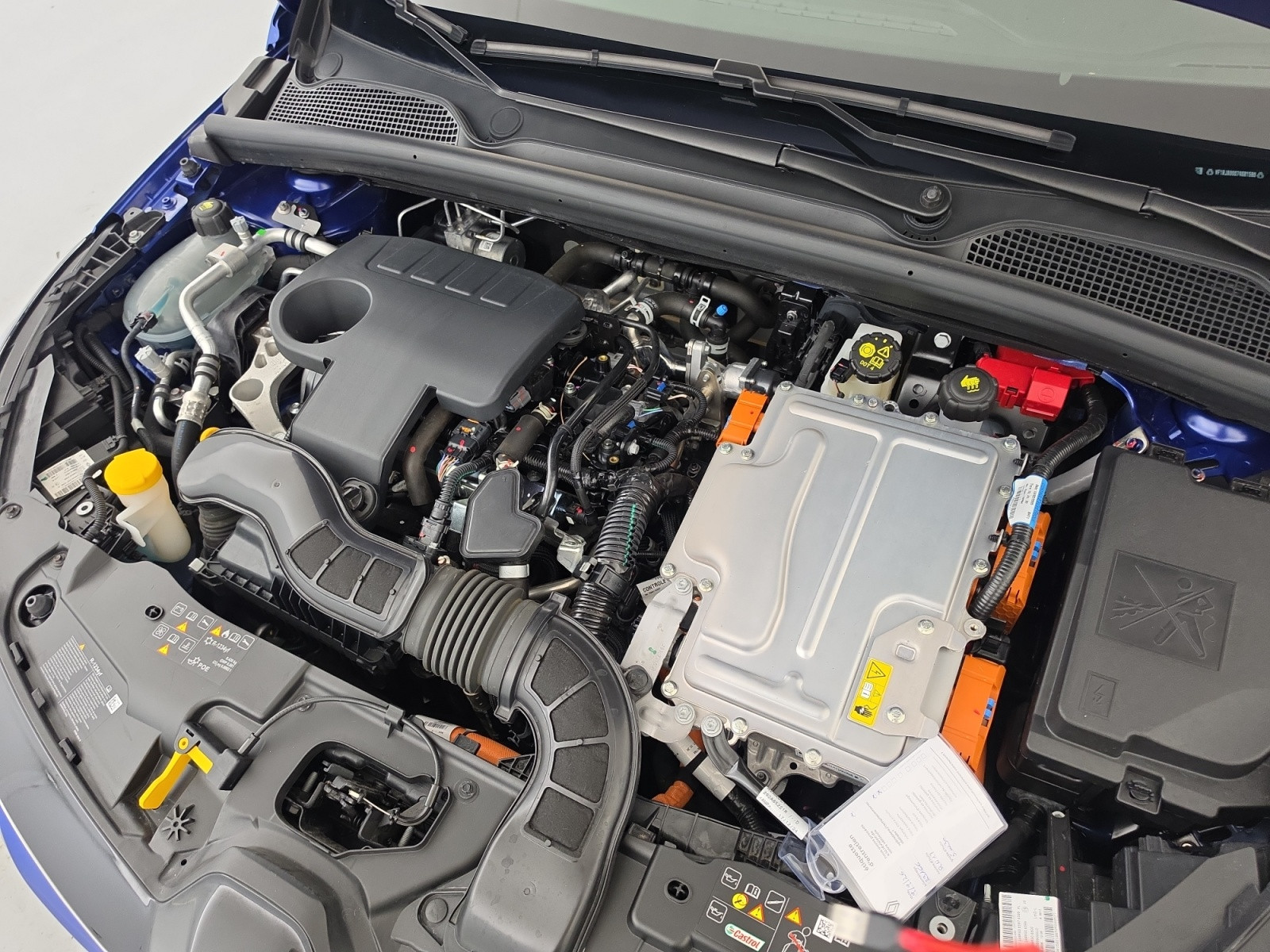 Vente en ligne Renault Clio 5 Clio E-Tech full hybrid 145 ch GSR2 au prix de 19 490 €