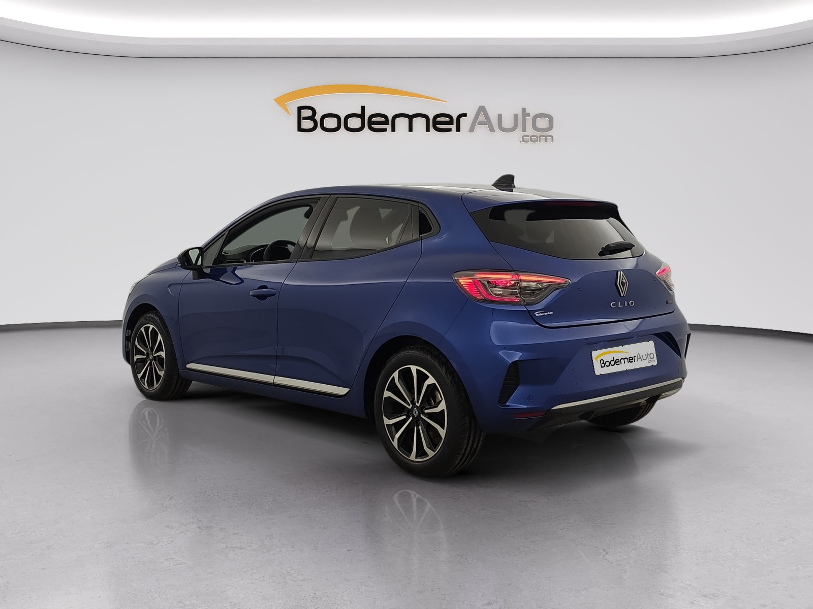 Vente en ligne Renault Clio 5 Clio E-Tech full hybrid 145 ch GSR2 au prix de 19 490 €