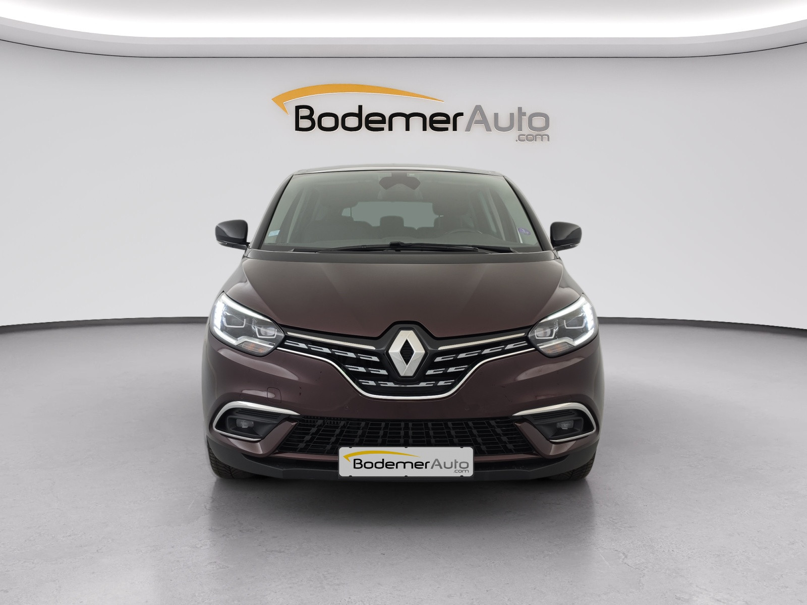 Vente en ligne Renault Grand Scenic 4 Grand Scenic TCe 140 FAP EDC - 21 au prix de 20 490 €