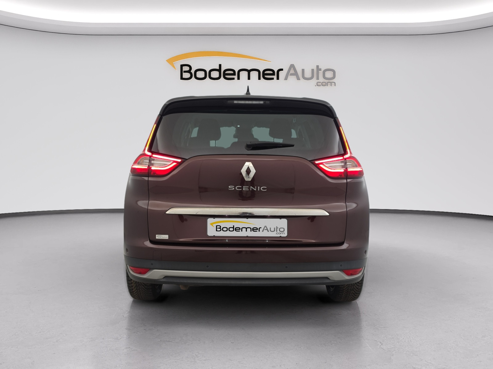Vente en ligne Renault Grand Scenic 4 Grand Scenic TCe 140 FAP EDC - 21 au prix de 20 490 €