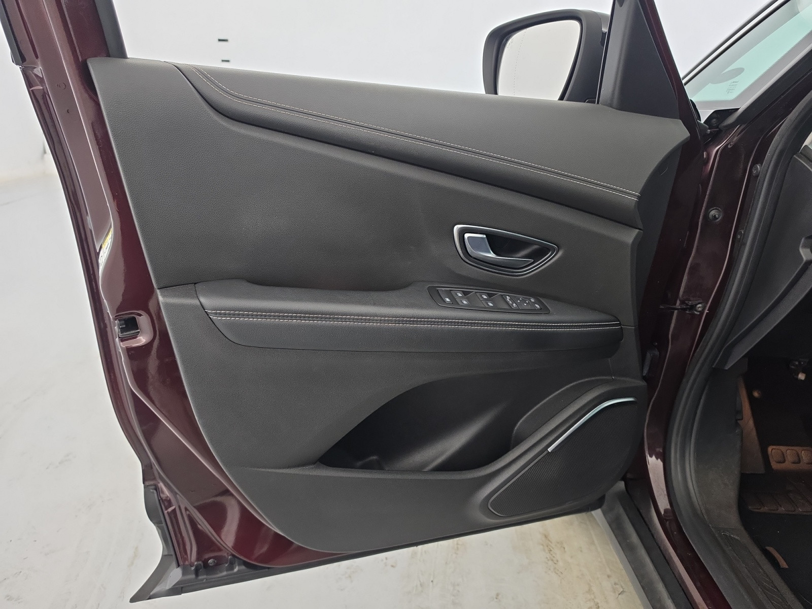 Vente en ligne Renault Grand Scenic 4 Grand Scenic TCe 140 FAP EDC - 21 au prix de 20 490 €