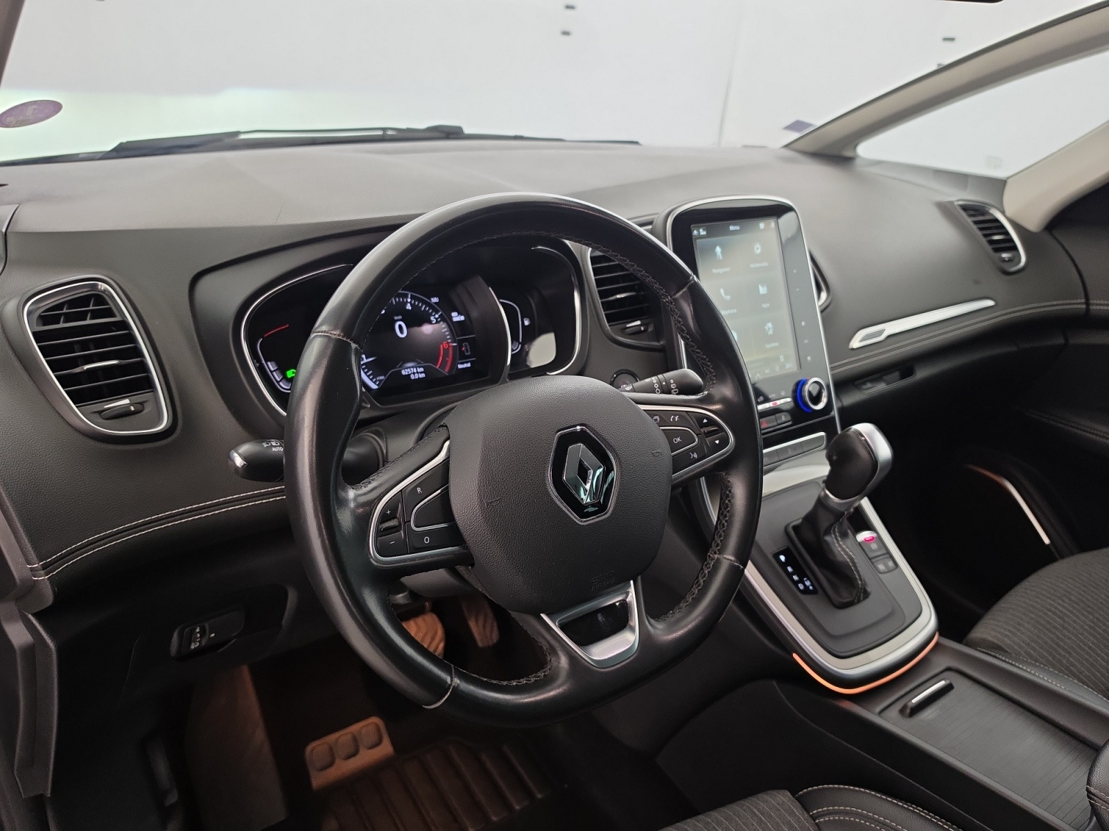 Vente en ligne Renault Grand Scenic 4 Grand Scenic TCe 140 FAP EDC - 21 au prix de 20 490 €
