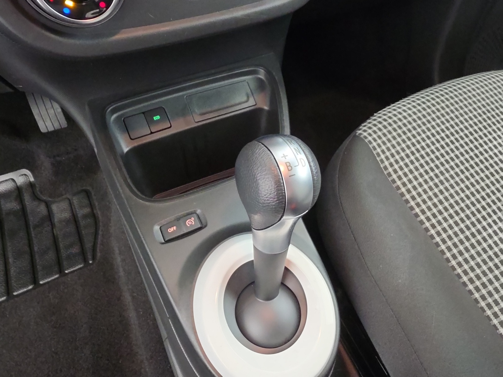 Vente en ligne Renault Twingo Electrique Twingo III E-Tech au prix de 13 990 €