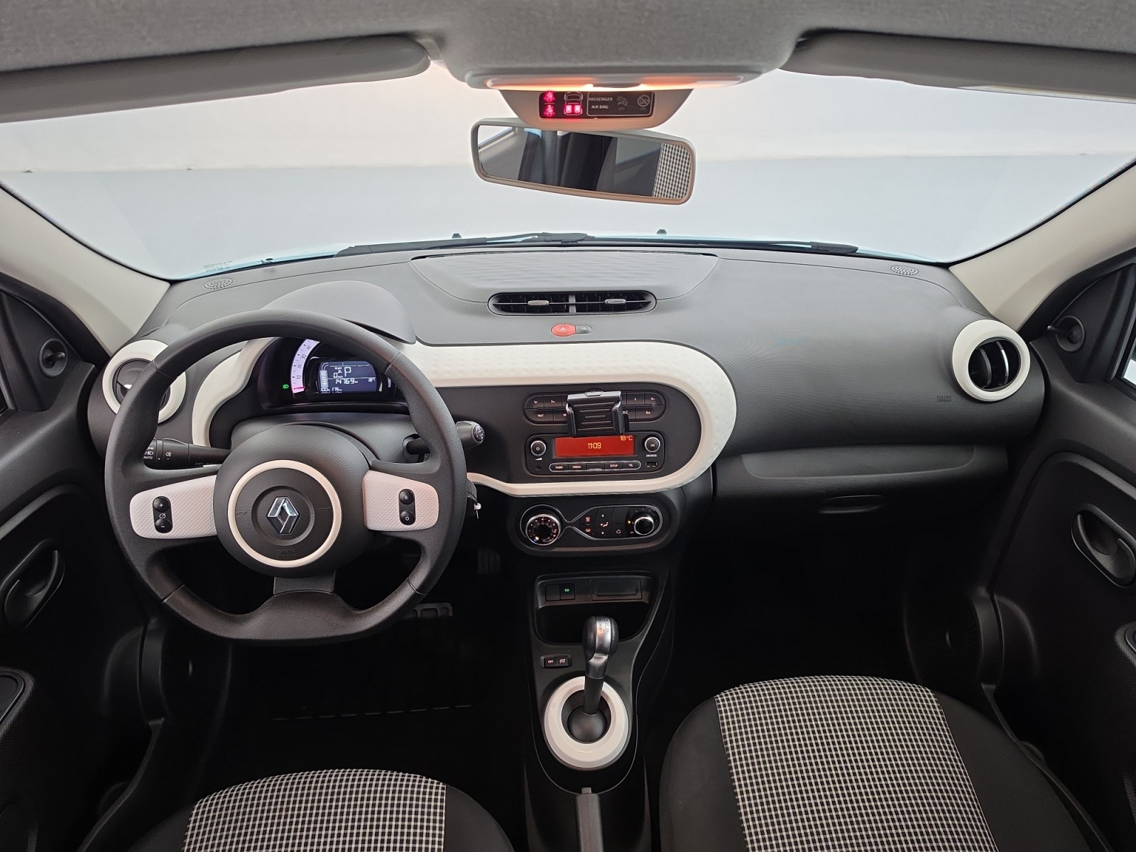 Vente en ligne Renault Twingo Electrique Twingo III E-Tech au prix de 13 990 €