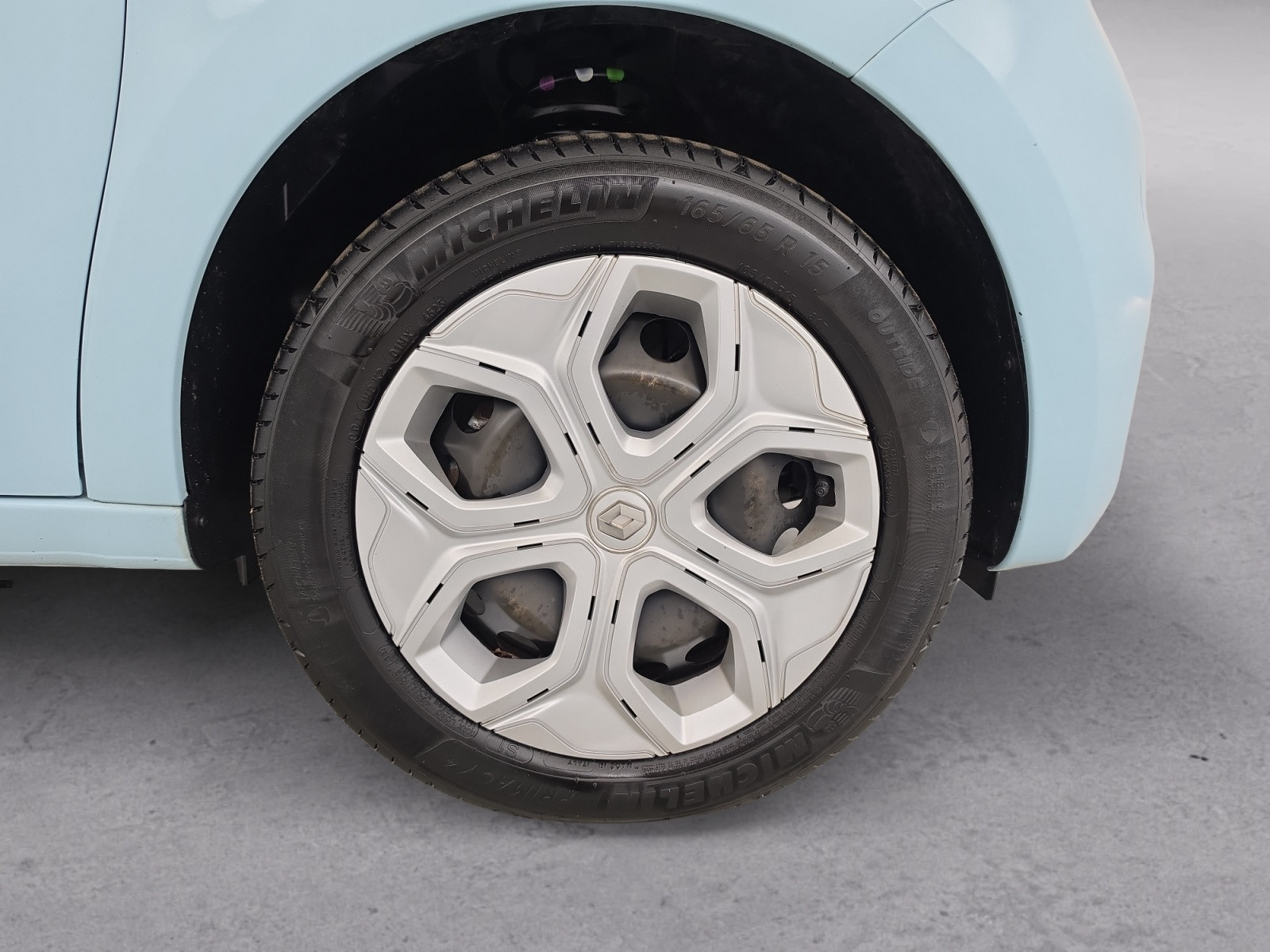 Vente en ligne Renault Twingo Electrique Twingo III E-Tech au prix de 13 990 €