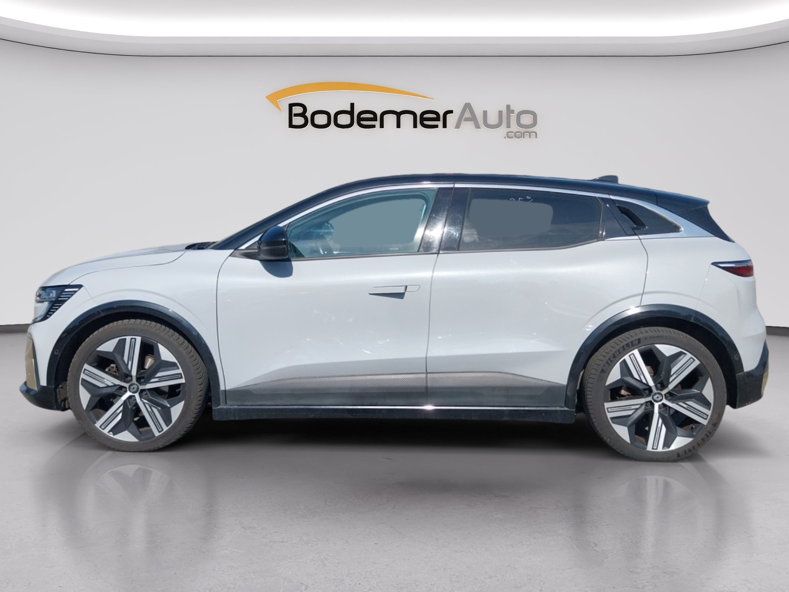 Vente en ligne Renault Megane E-Tech  EV60 220 ch super charge au prix de 26 990 €