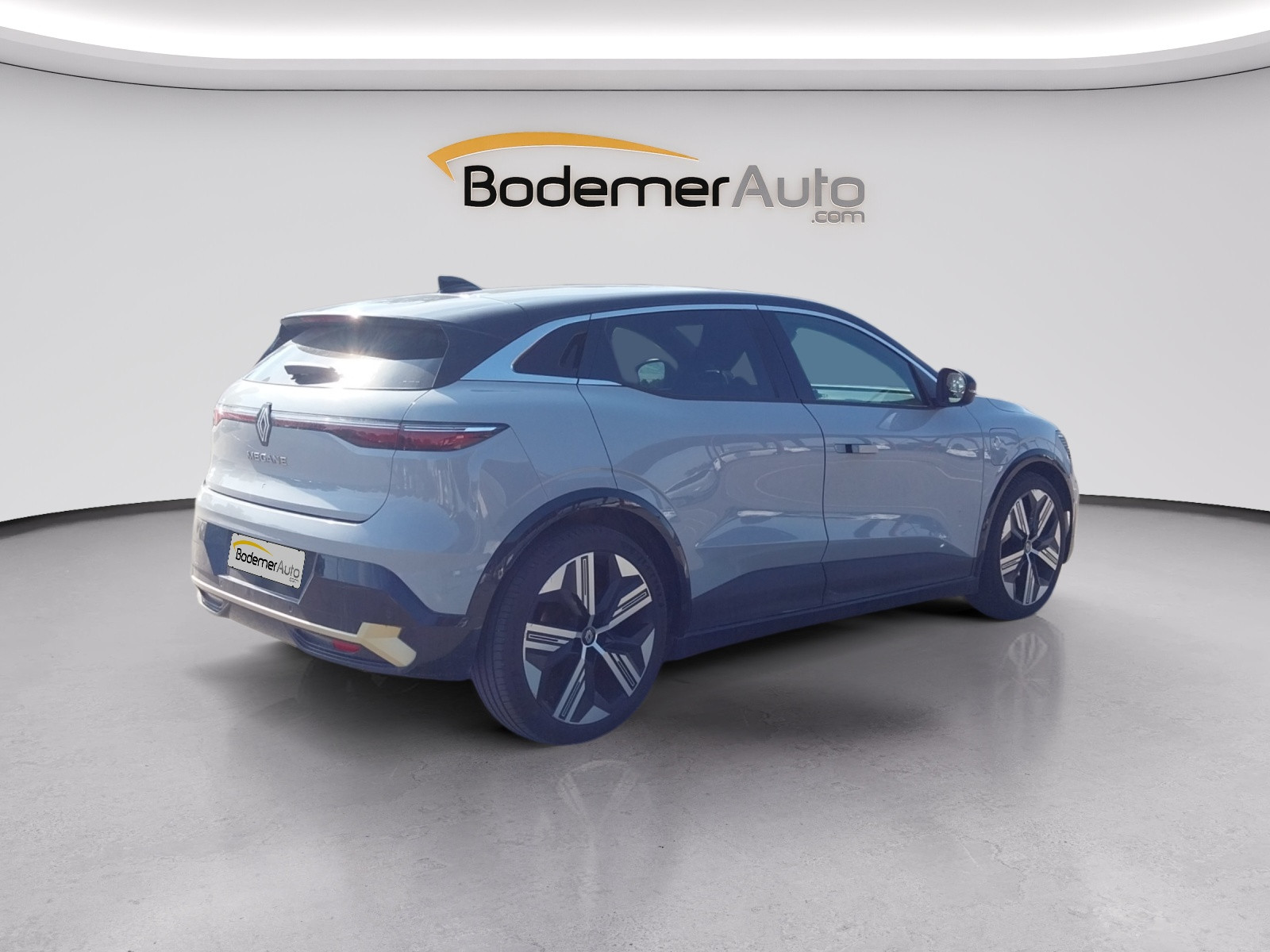 Vente en ligne Renault Megane E-Tech  EV60 220 ch super charge au prix de 26 990 €