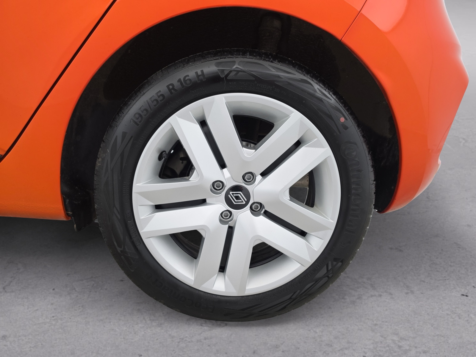 Vente en ligne Renault Clio 5 Clio Eco-G 100 ch GSR2 au prix de 14 990 €