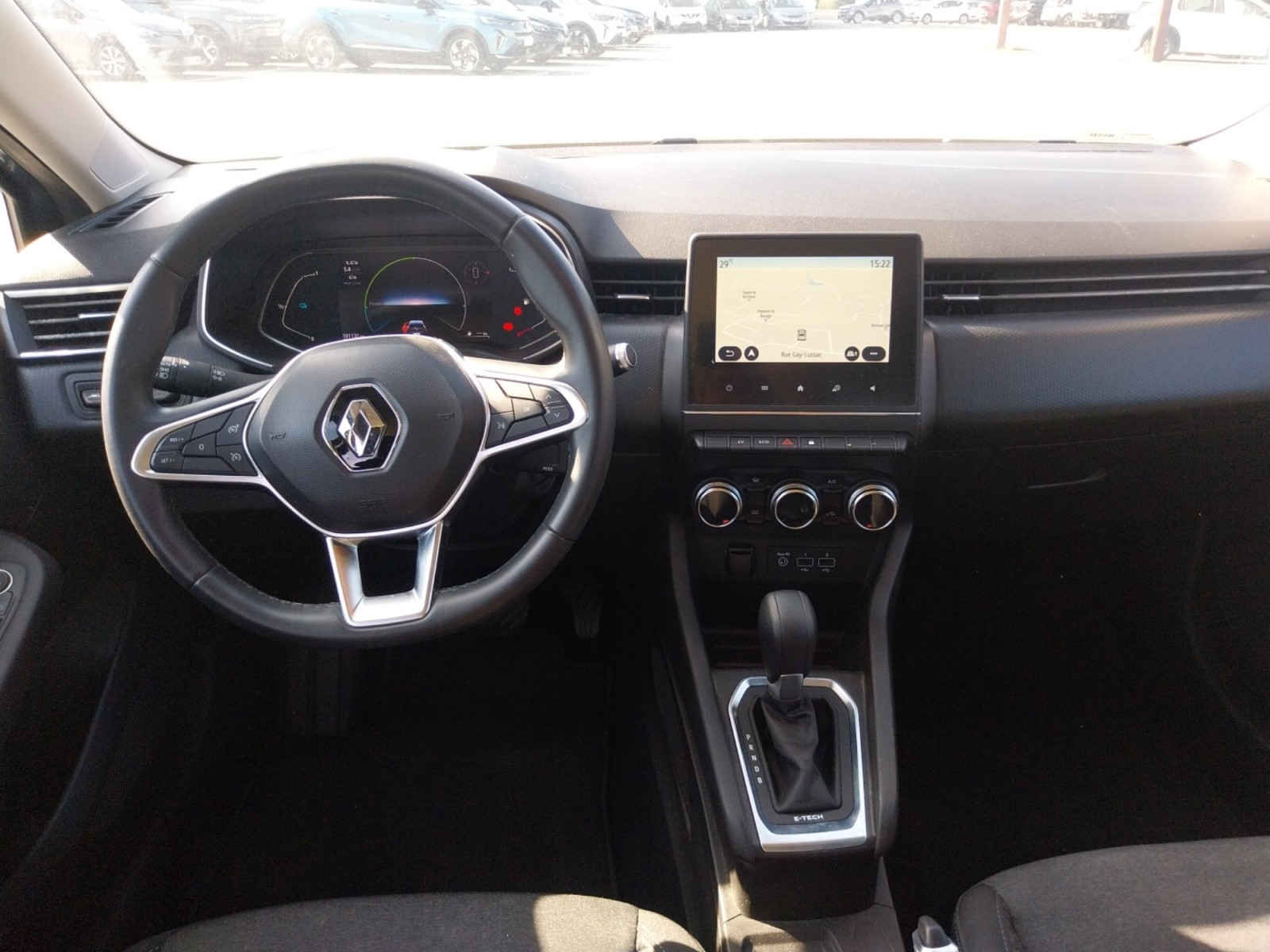 Vente en ligne Renault Clio 5 Clio E-Tech 140 - 21 au prix de 12 990 €