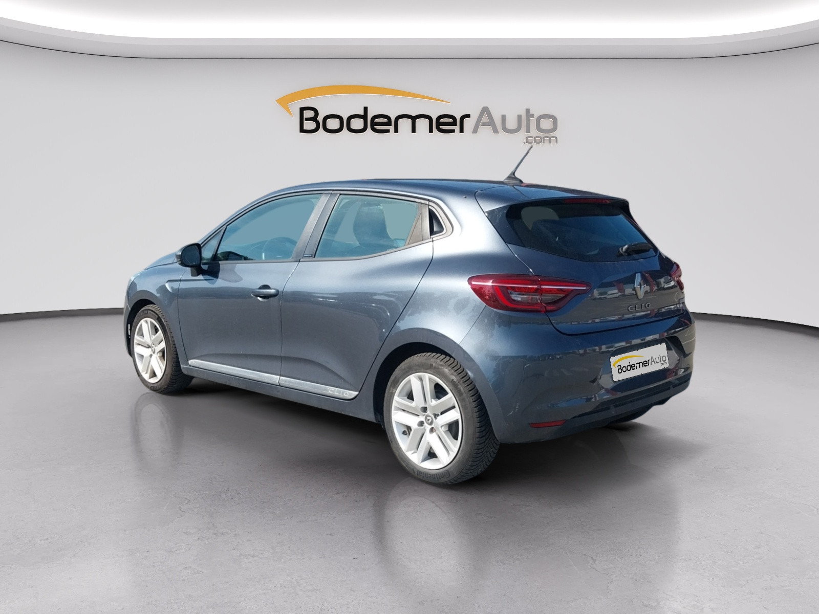 Vente en ligne Renault Clio 5 Clio E-Tech 140 - 21 au prix de 12 990 €
