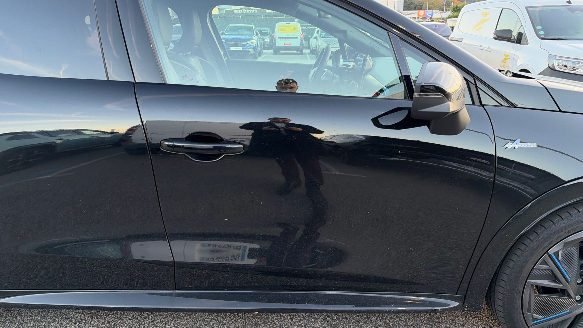 Vente en ligne Renault Clio 6 Clio E-Tech full hybrid 160 ch au prix de 26 900 €