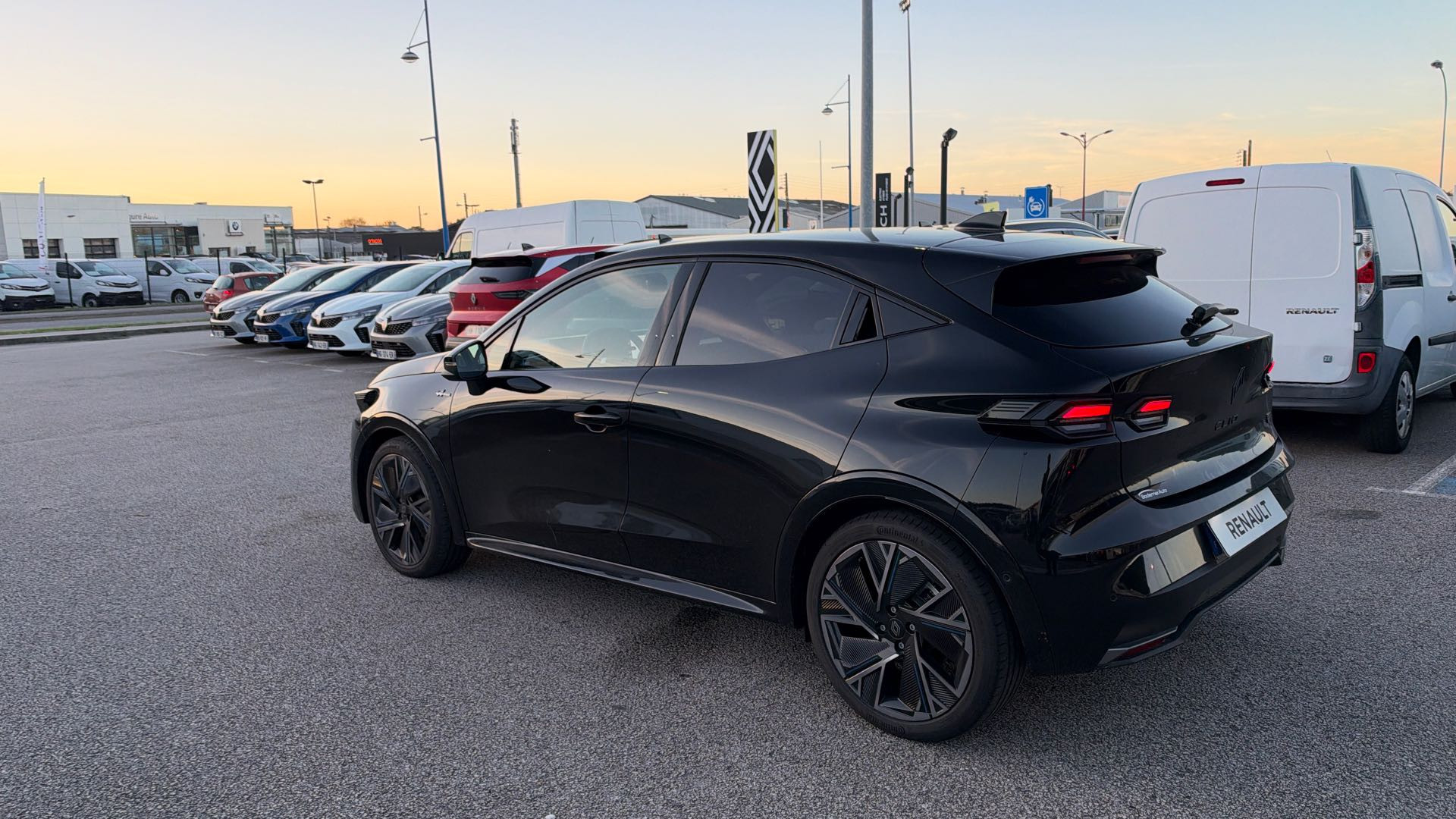 Vente en ligne Renault Clio 6 Clio E-Tech full hybrid 160 ch au prix de 26 900 €