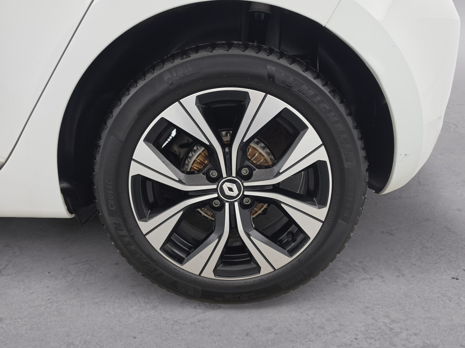 Vente en ligne Renault Clio 5 Clio TCe 100 GPL au prix de 13 990 €