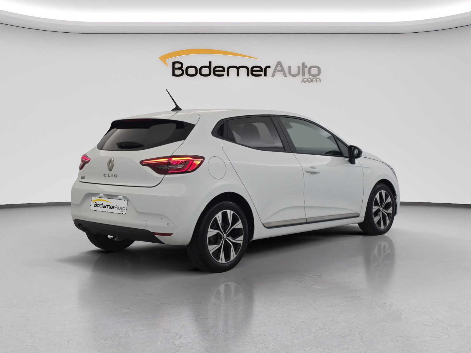 Vente en ligne Renault Clio 5 Clio TCe 100 GPL au prix de 13 990 €