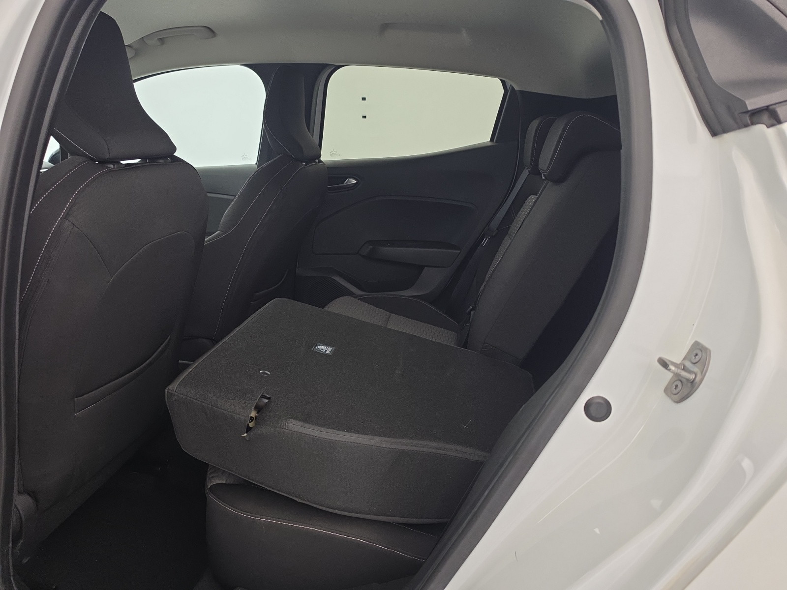 Vente en ligne Renault Clio 5 Clio TCe 100 GPL au prix de 13 990 €