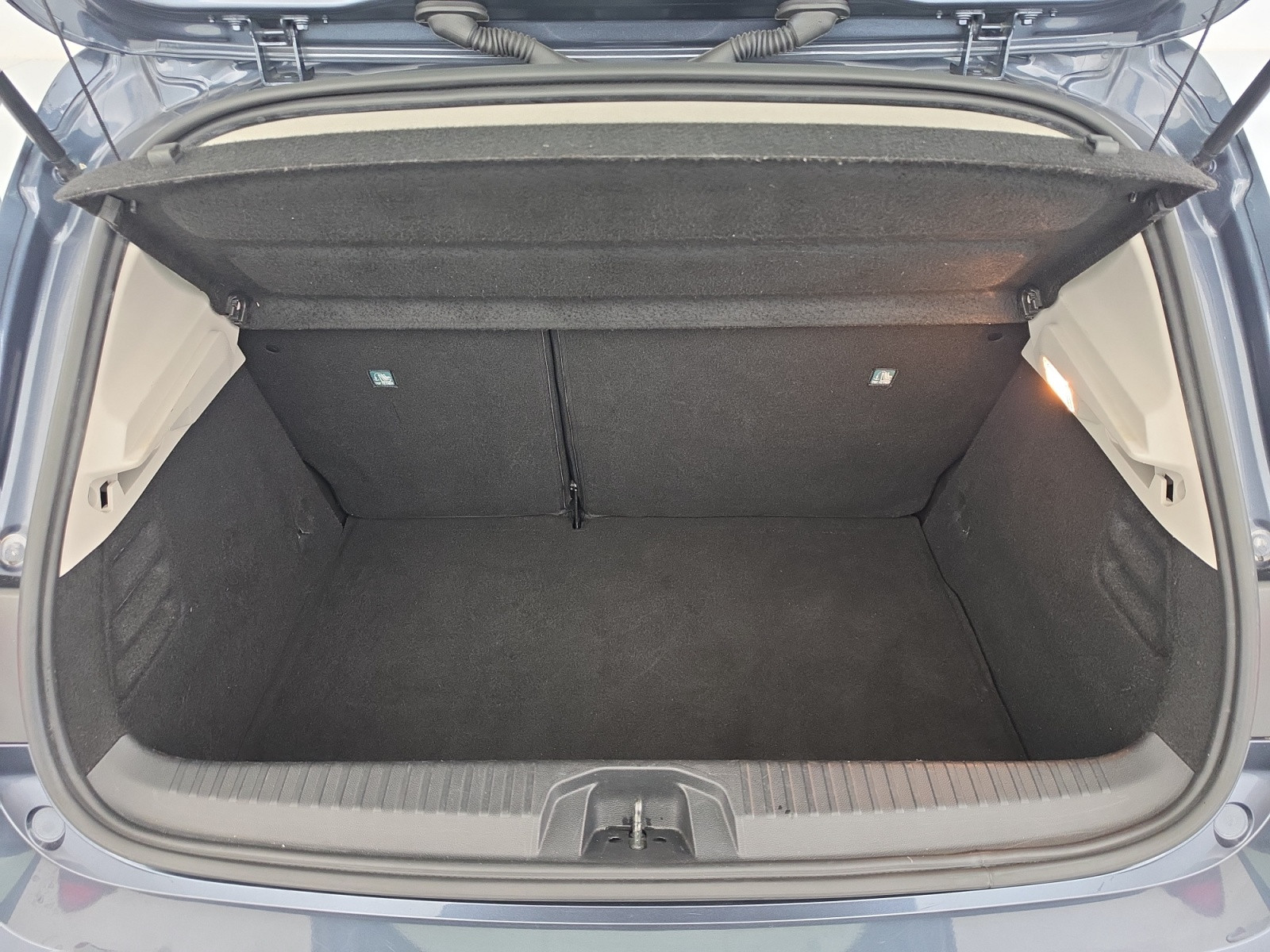 Vente en ligne Renault Clio 5 Clio E-Tech 140 - 21 au prix de 12 990 €