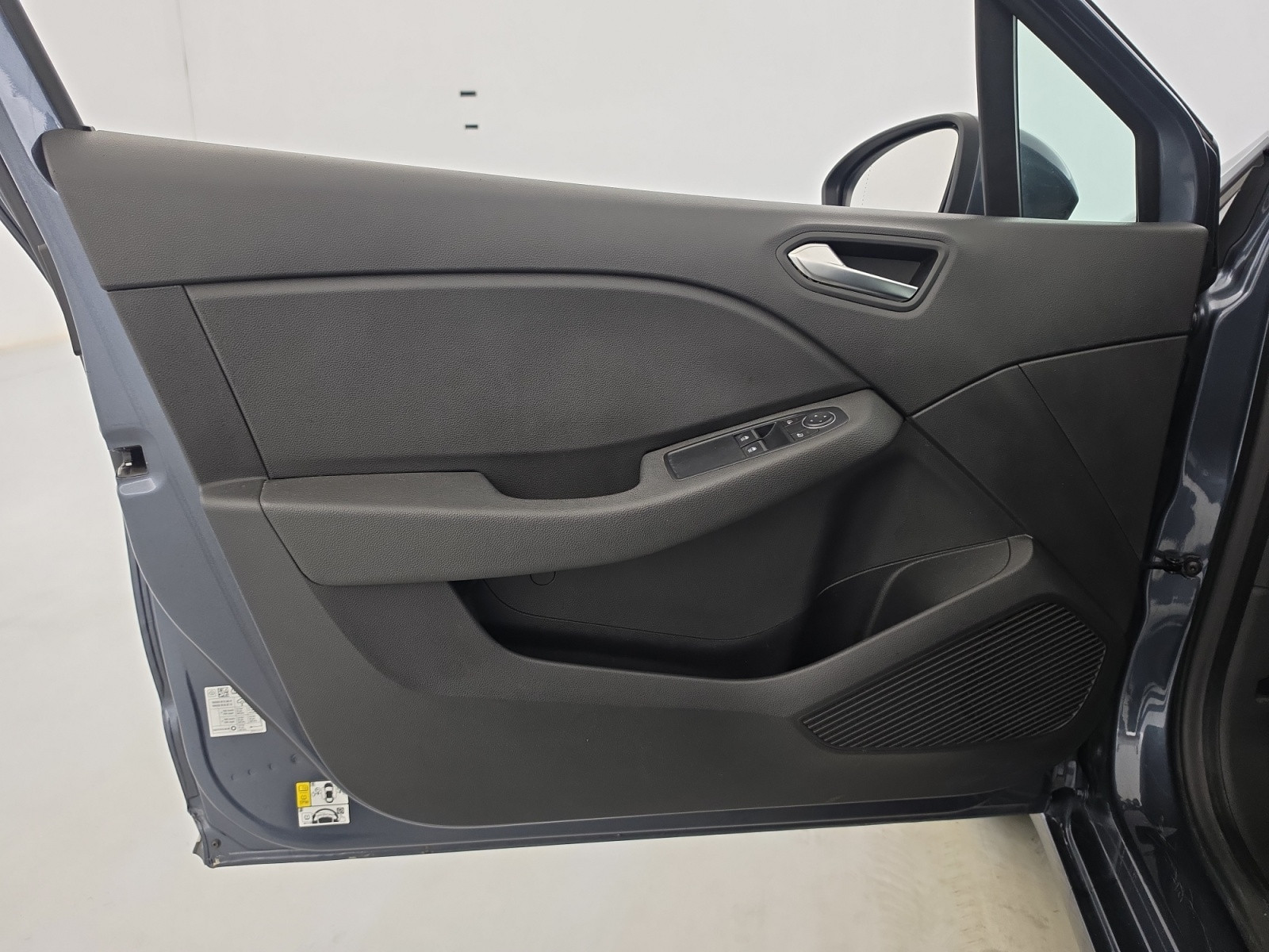 Vente en ligne Renault Clio 5 Clio E-Tech 140 - 21 au prix de 12 990 €