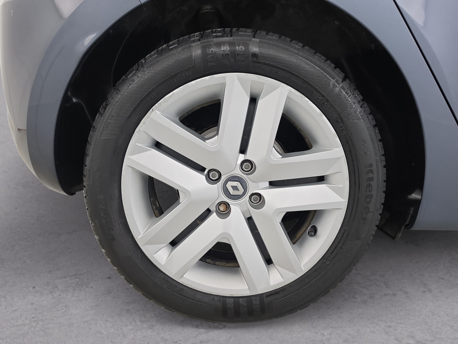 Vente en ligne Renault Clio 5 Clio E-Tech 140 - 21 au prix de 12 990 €