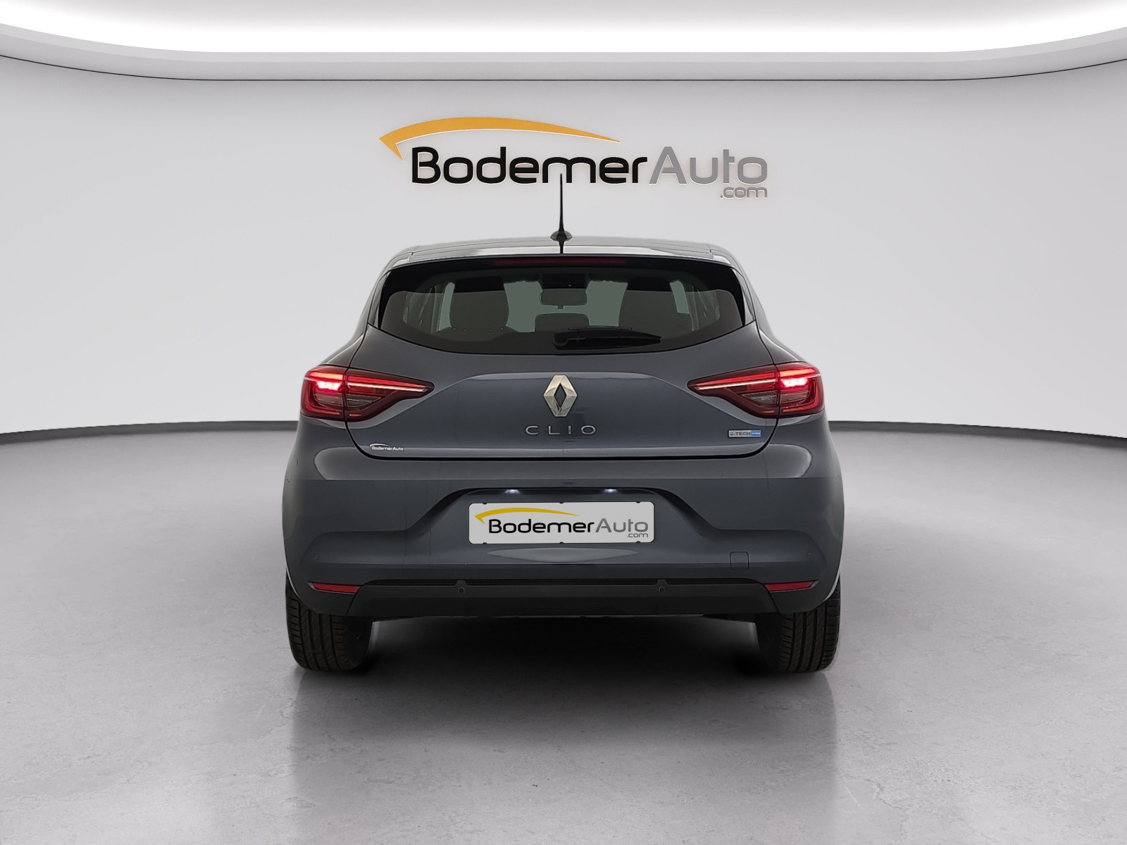 Vente en ligne Renault Clio 5 Clio E-Tech 140 - 21 au prix de 12 990 €