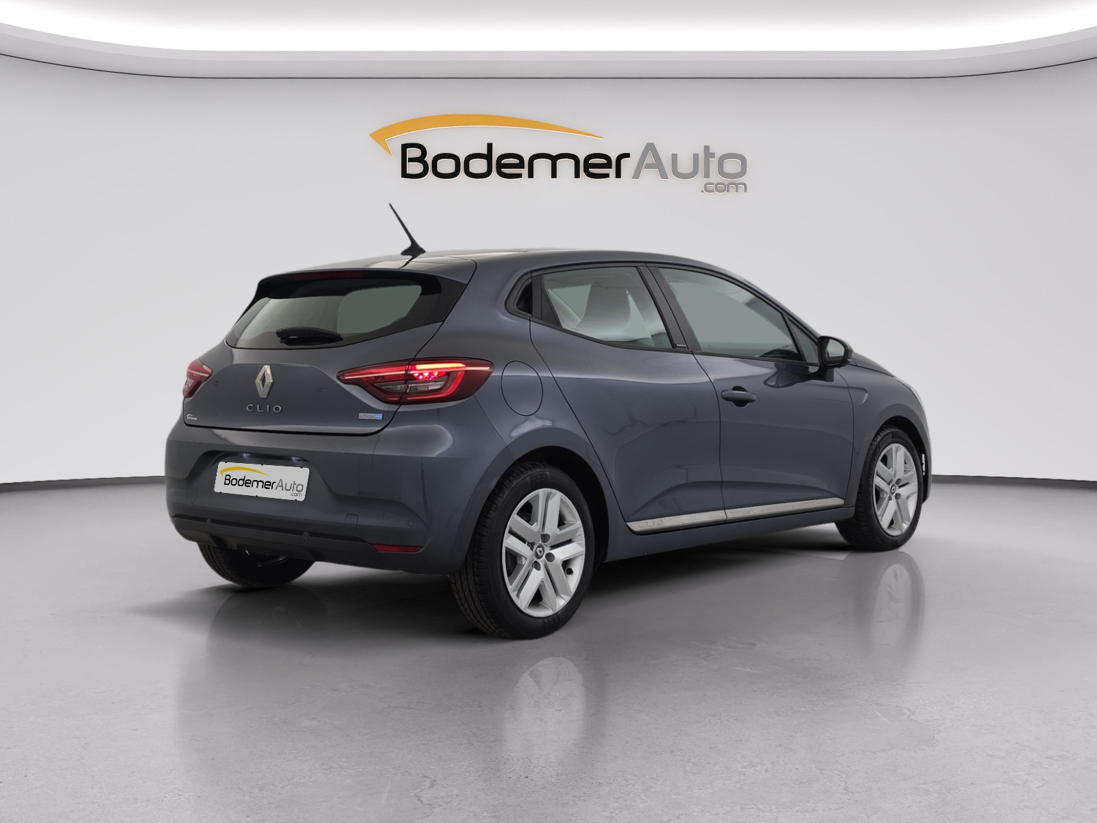 Vente en ligne Renault Clio 5 Clio E-Tech 140 - 21 au prix de 12 990 €