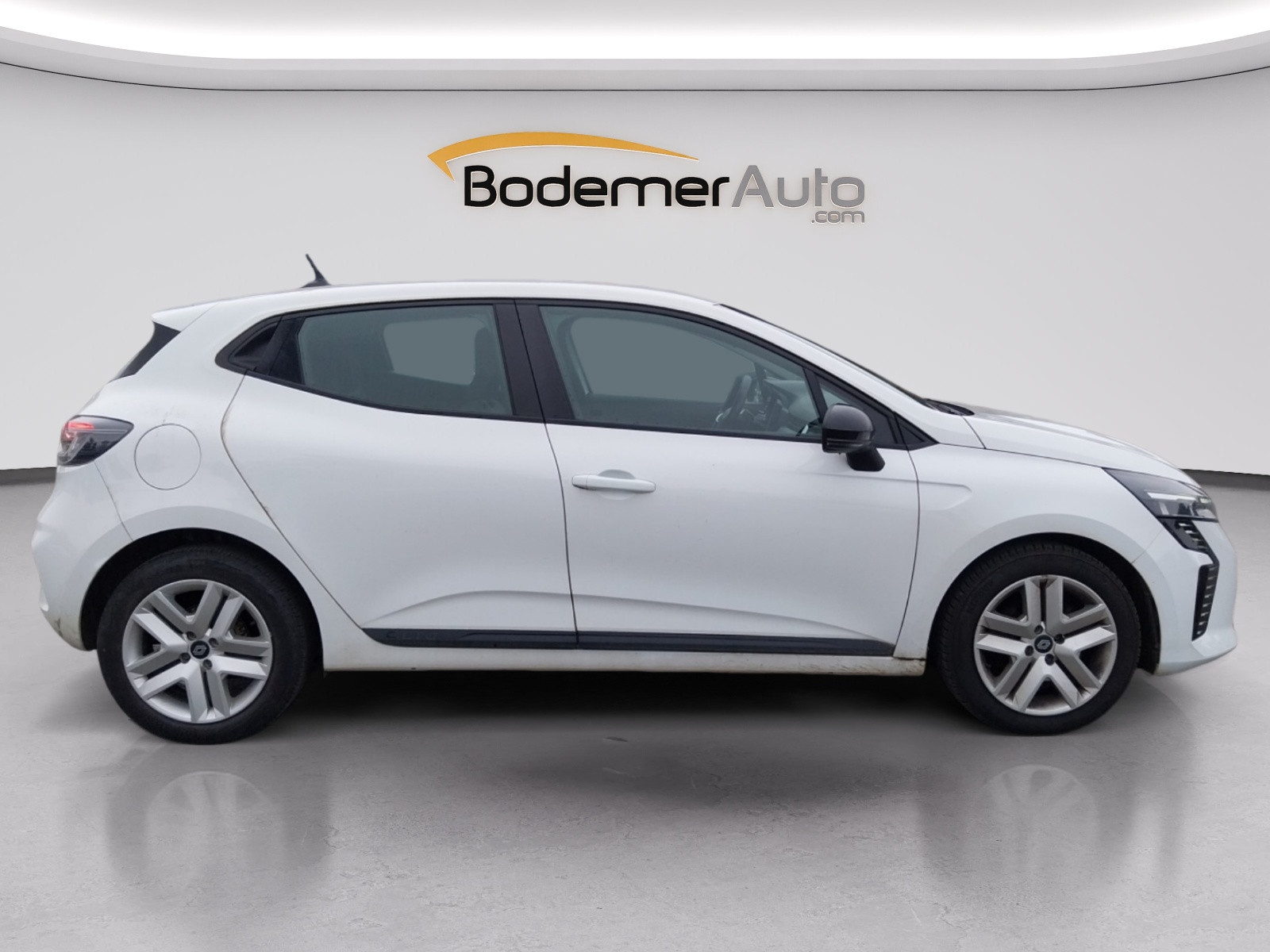 Vente en ligne Renault Clio 5 Clio TCe 90 au prix de 14 490 €