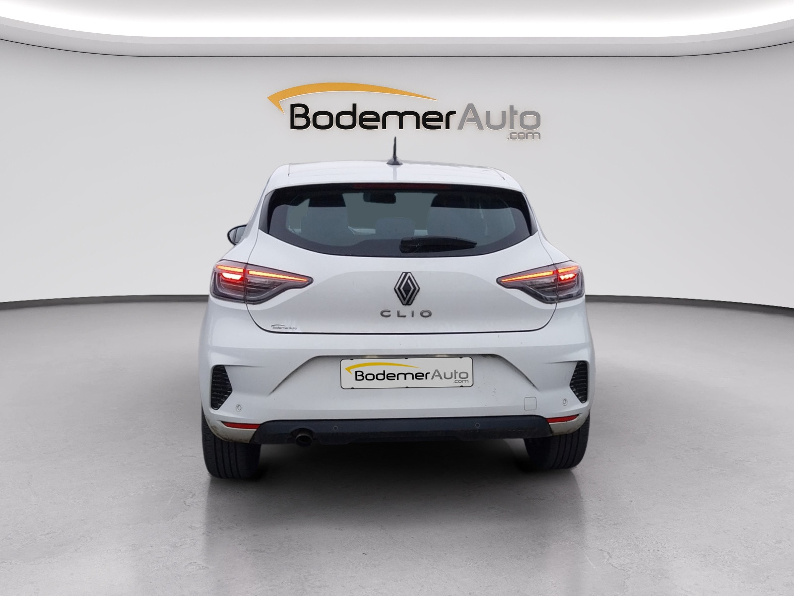 Vente en ligne Renault Clio 5 Clio TCe 90 au prix de 14 490 €