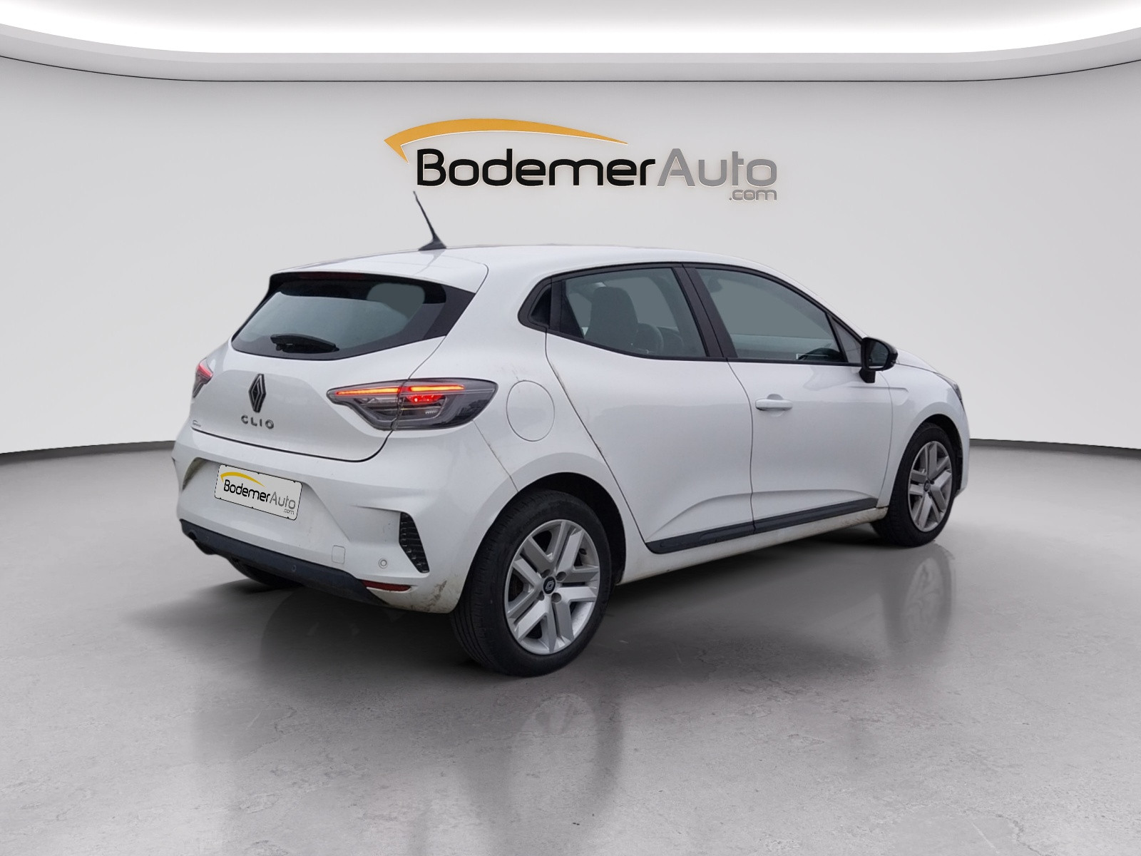 Vente en ligne Renault Clio 5 Clio TCe 90 au prix de 14 490 €
